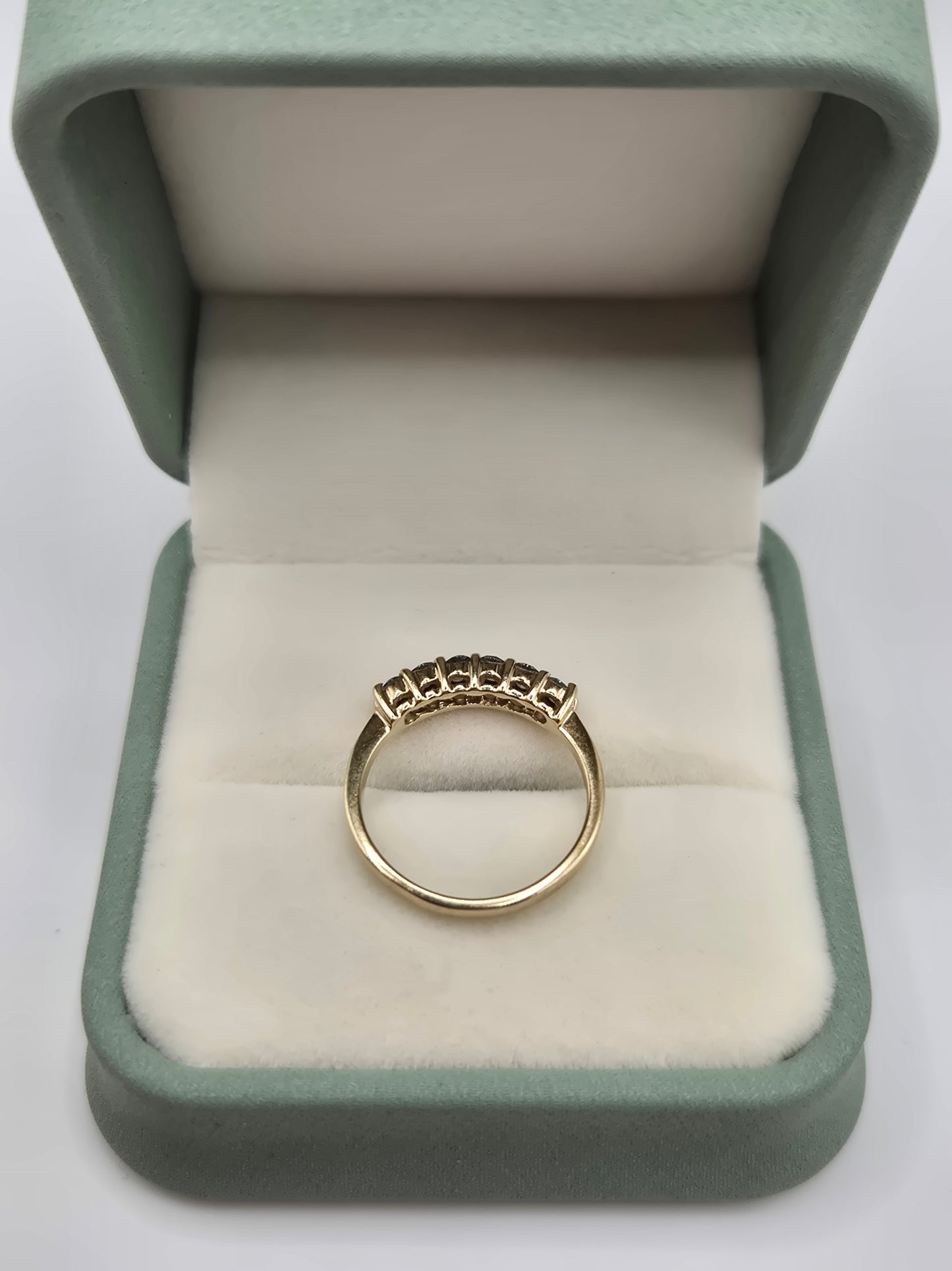 9ct gold alexandrite ring