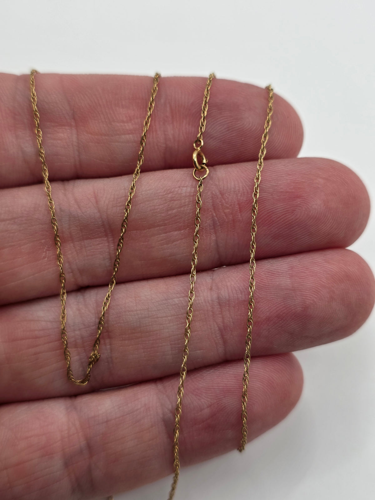 9ct gold chain (135)