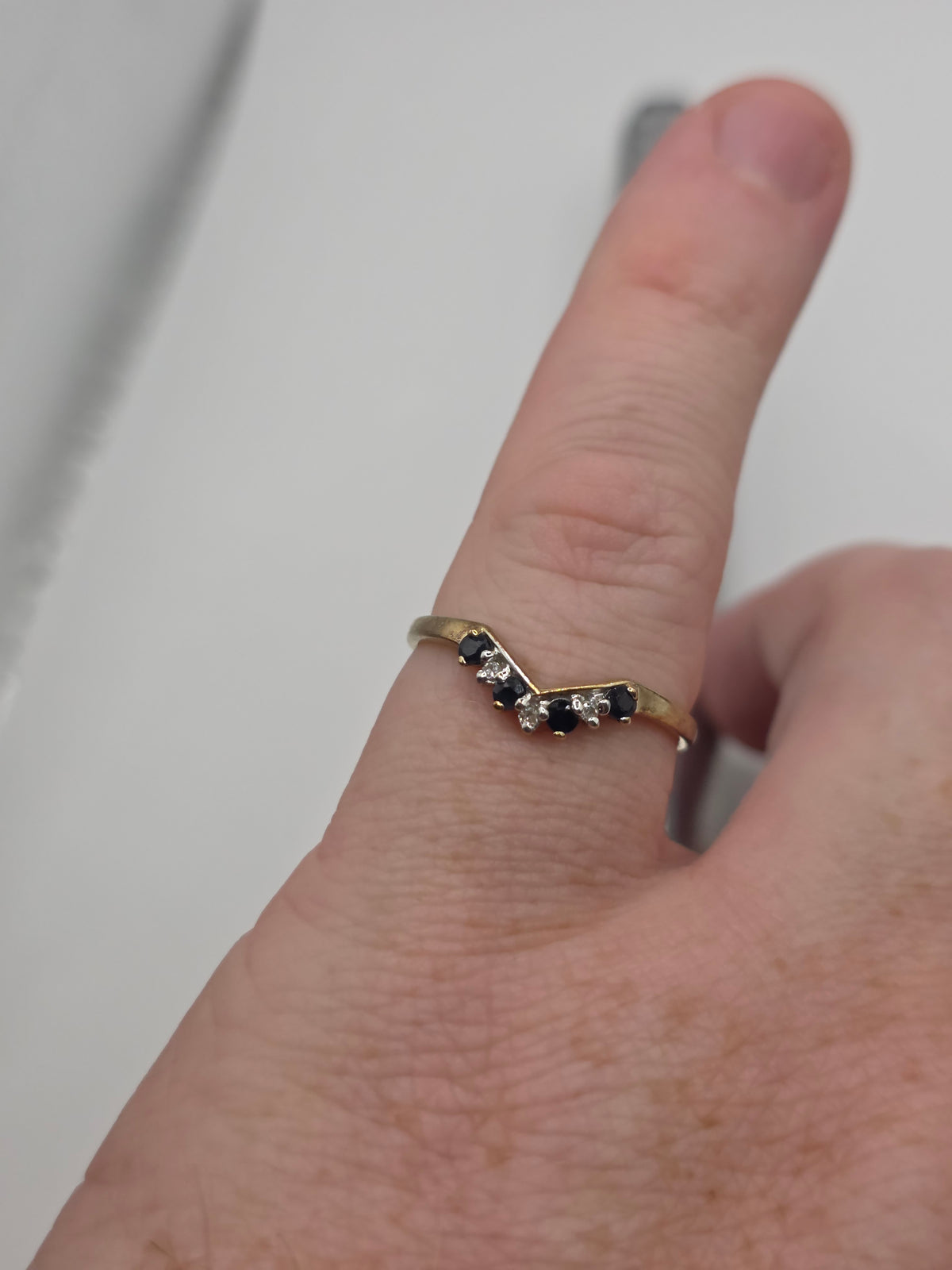9ct gold sapphire and diamond wishbone ring