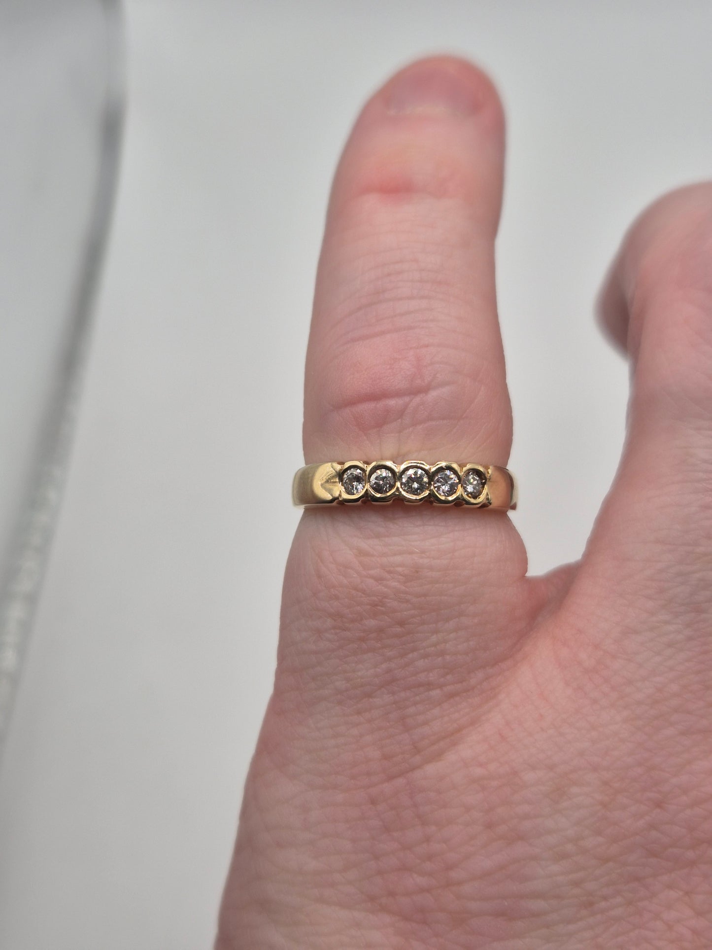 18ct gold diamond ring