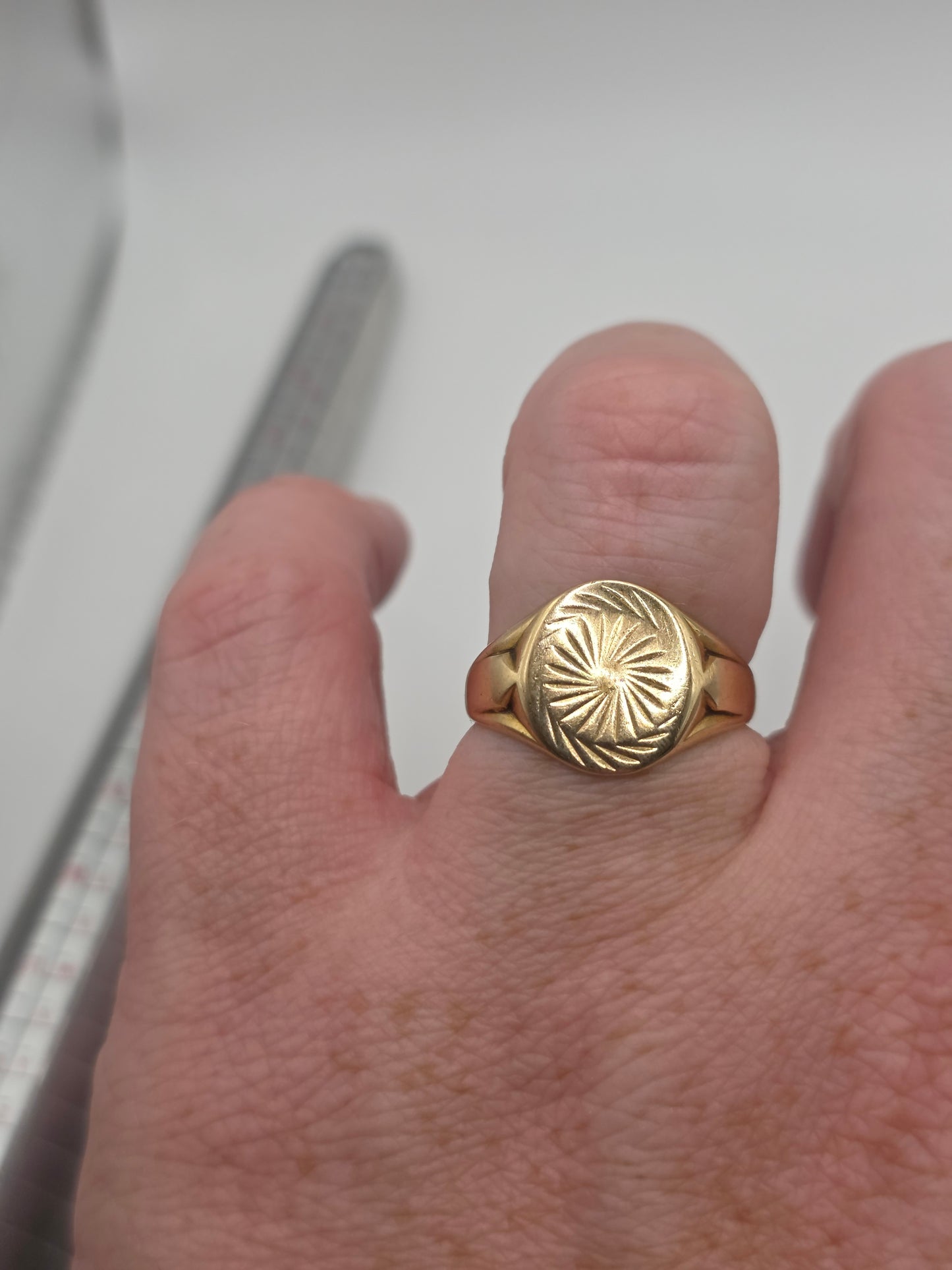 9ct gold signet ring