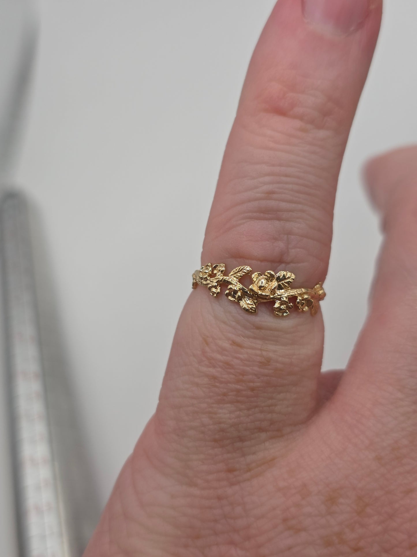 9ct gold forget me knot ring