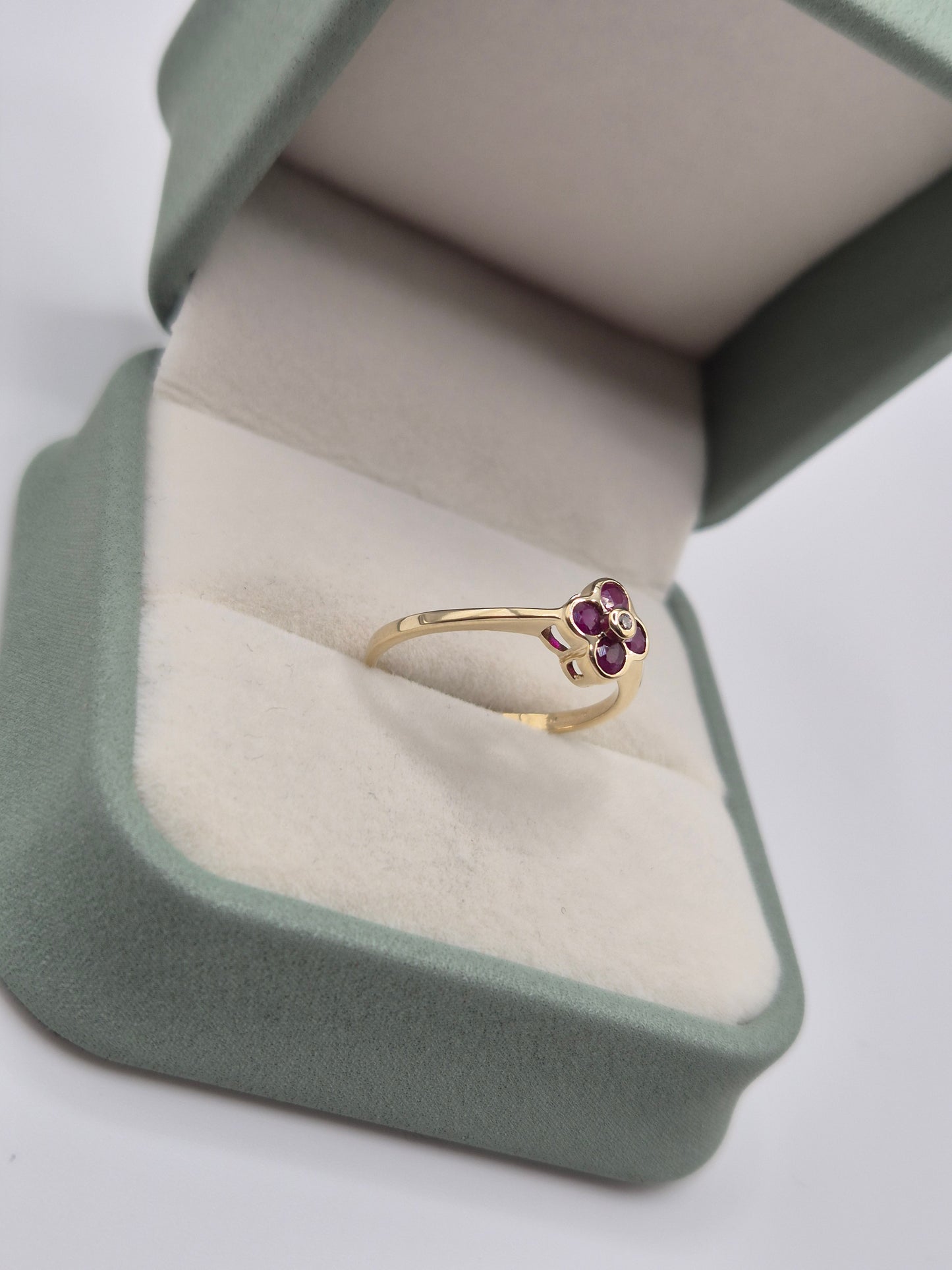 9ct gold ruby and diamond ring