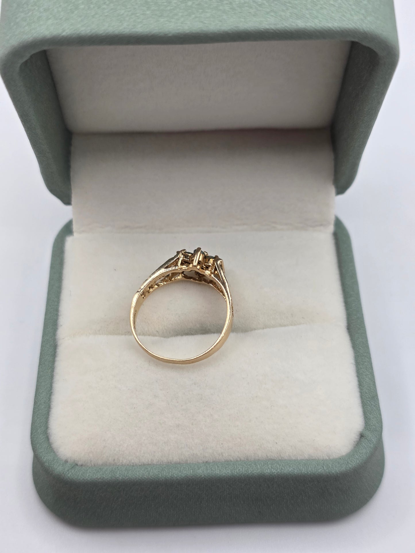 9ct gold emerald and diamond ring