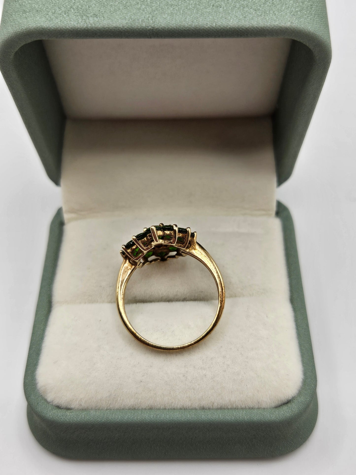 9ct gold diopside and Almandine garnet ring