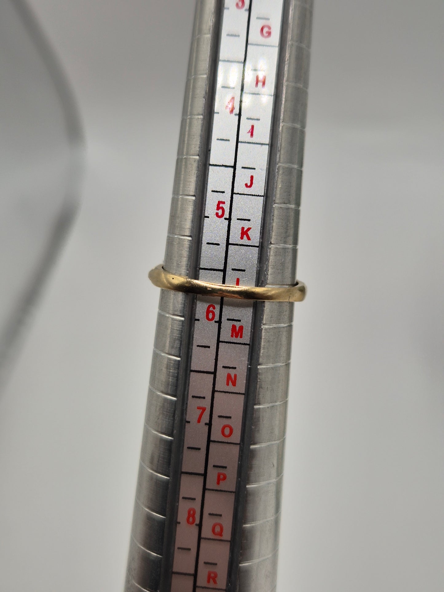 9ct gold sapphire and diamond ring