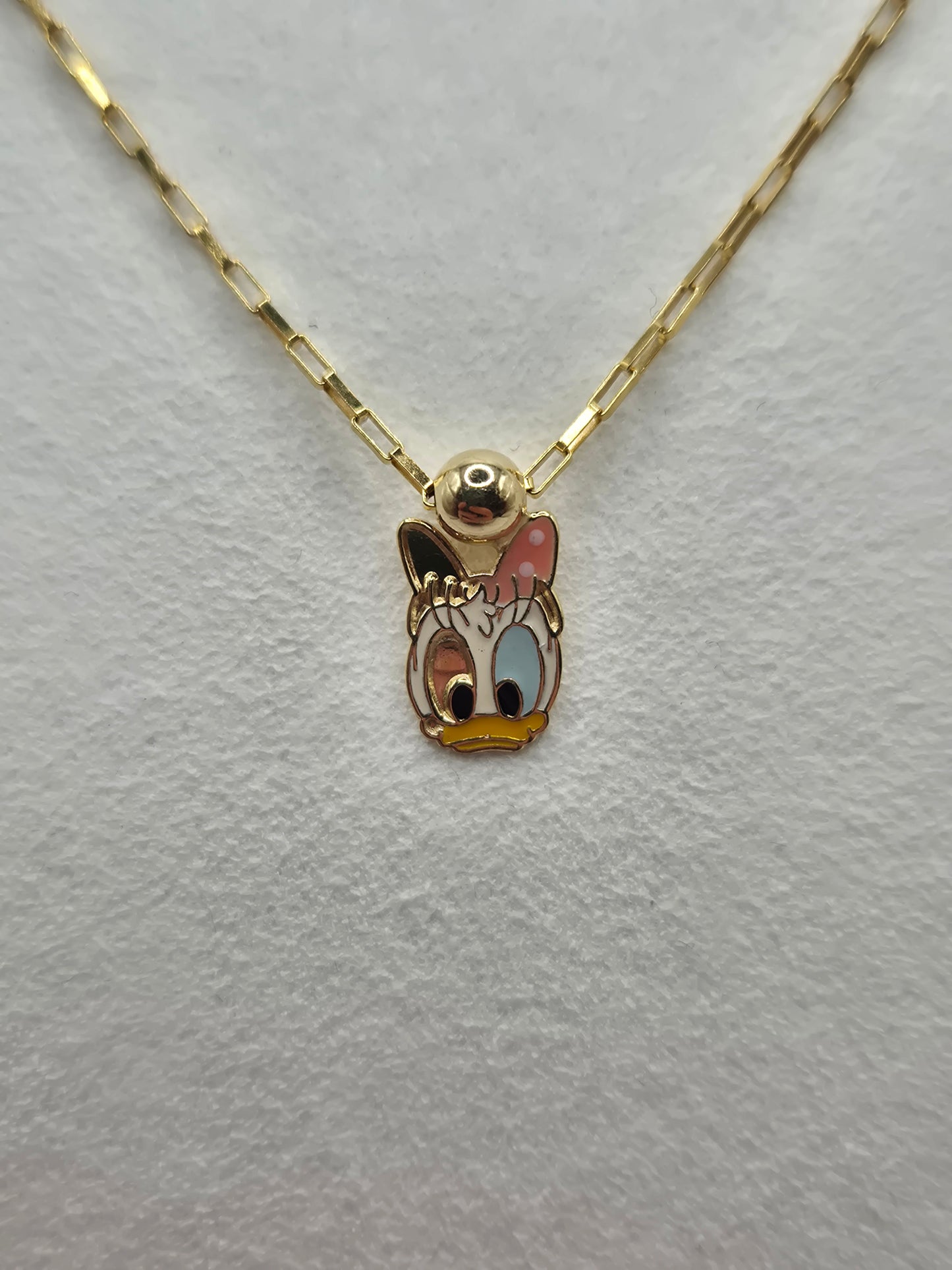 14ct gold disney daisy duck necklace