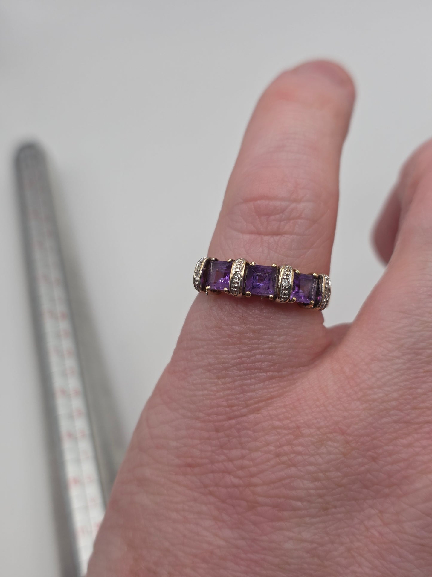 9ct gold amethyst and diamond ring