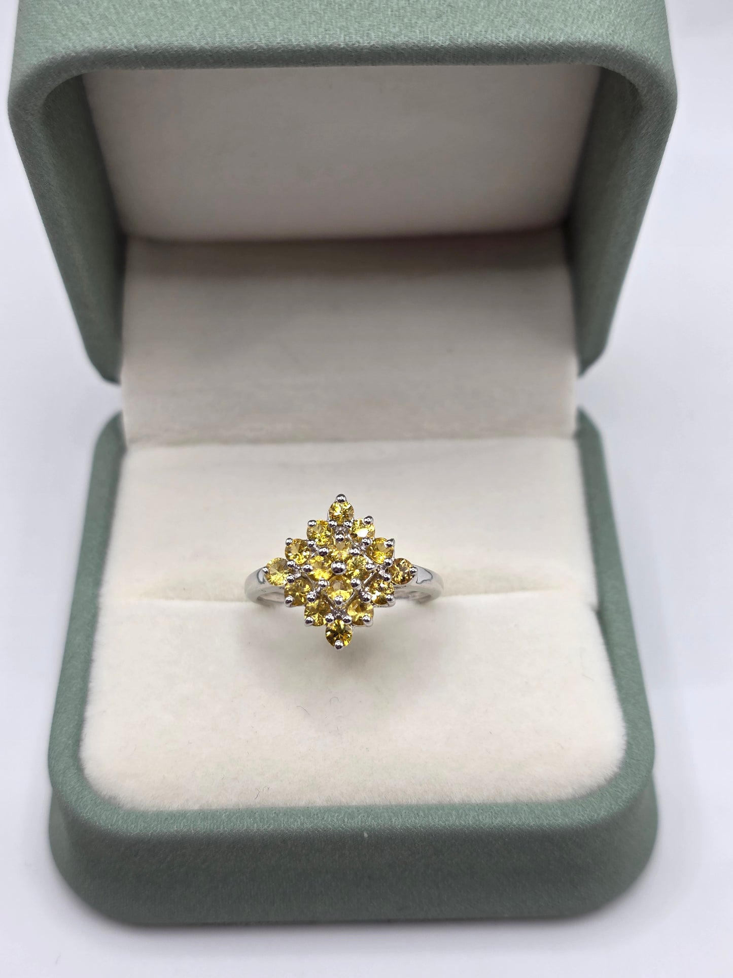 9ct white gold yellow quartz ring