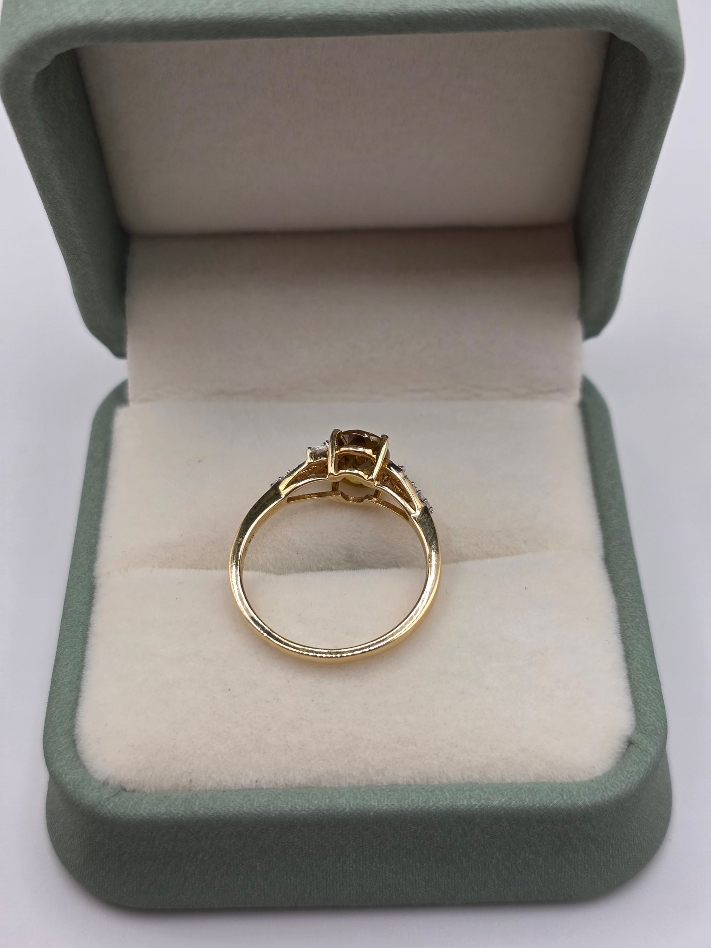 9ct gold quartz and zircon ring