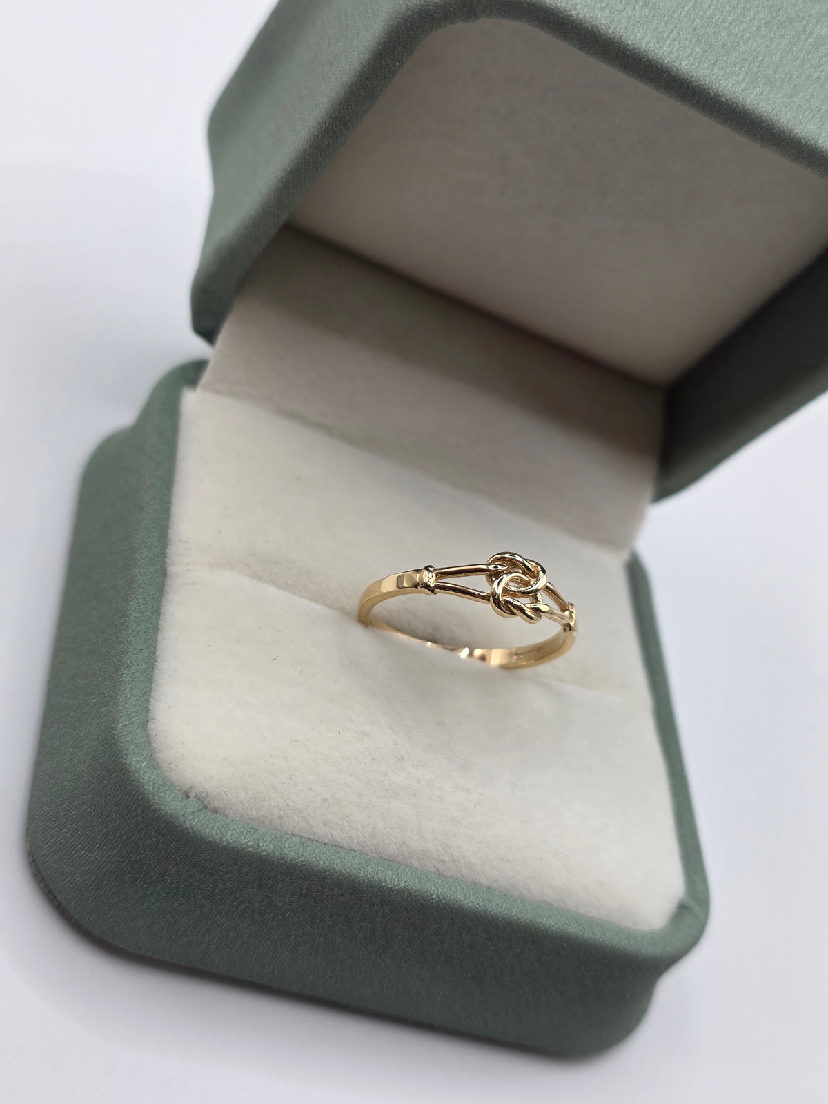 9ct gold love knot ring