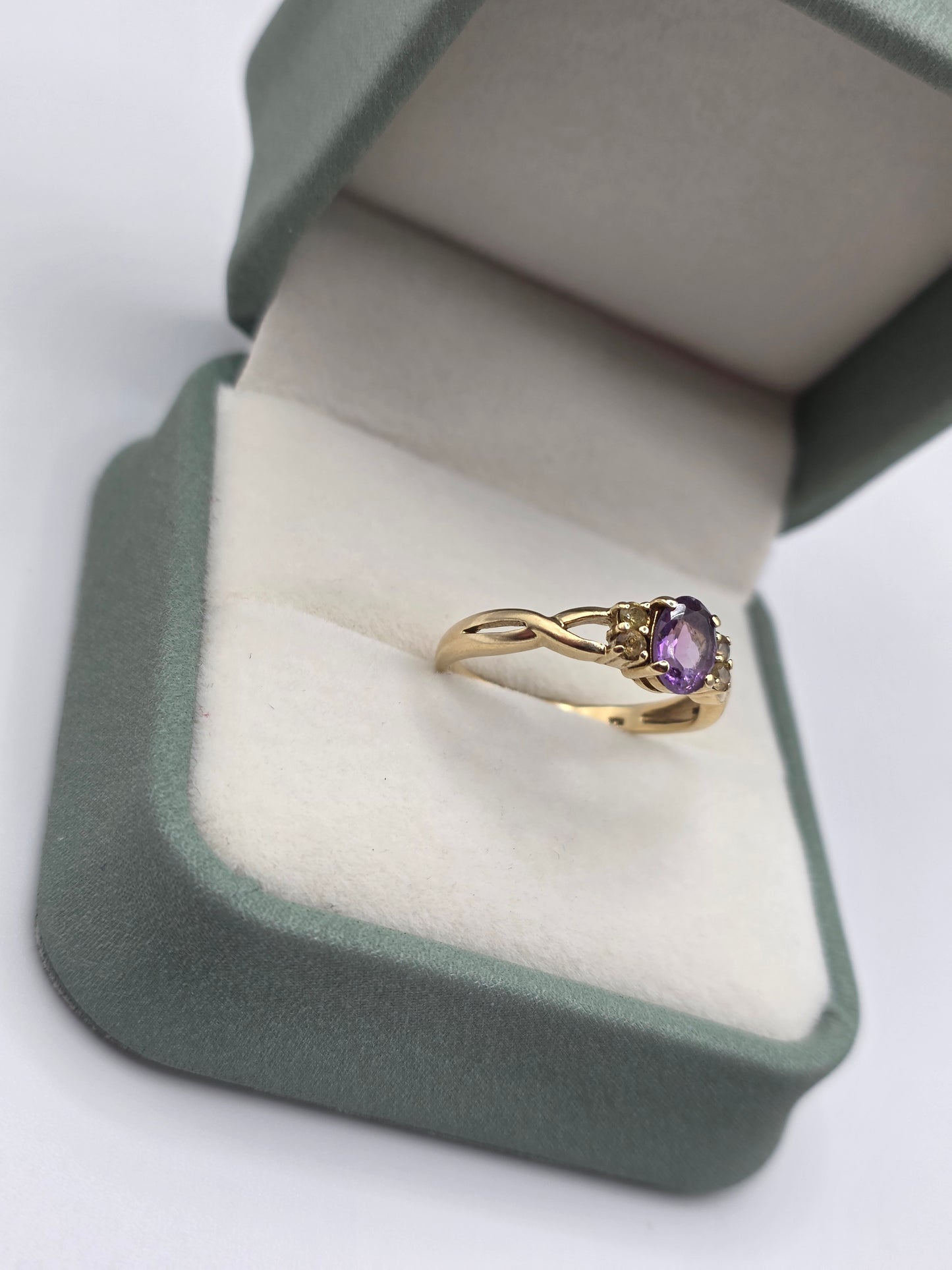 9ct gold amethyst and quartz ring