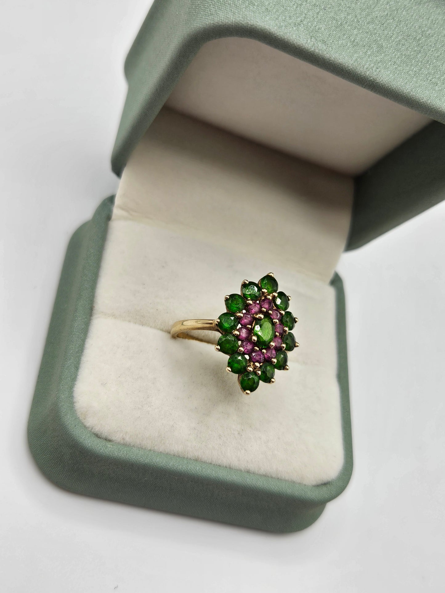 9ct gold diopside and Almandine garnet ring