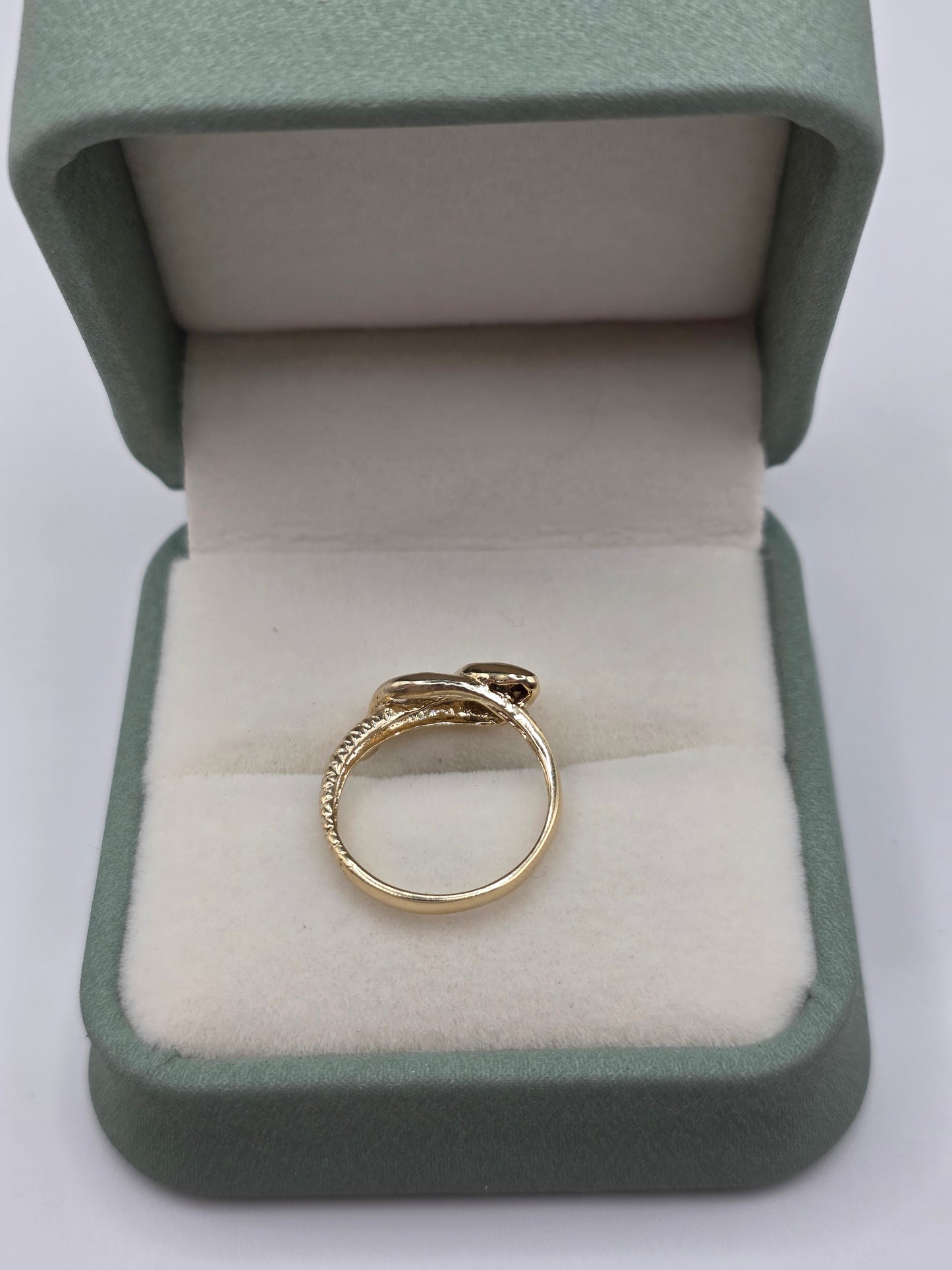 9ct gold emerald snake ring