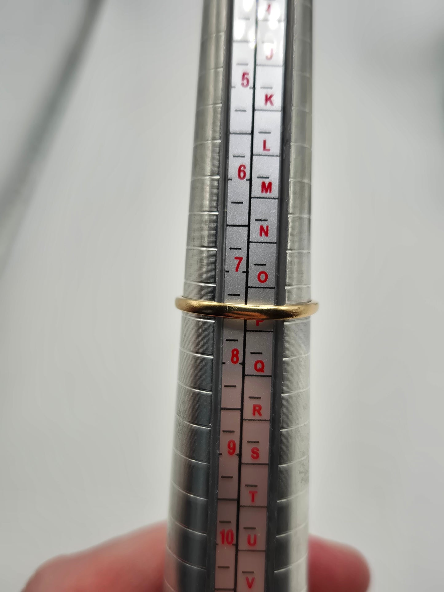 9ct gold sapphire ring