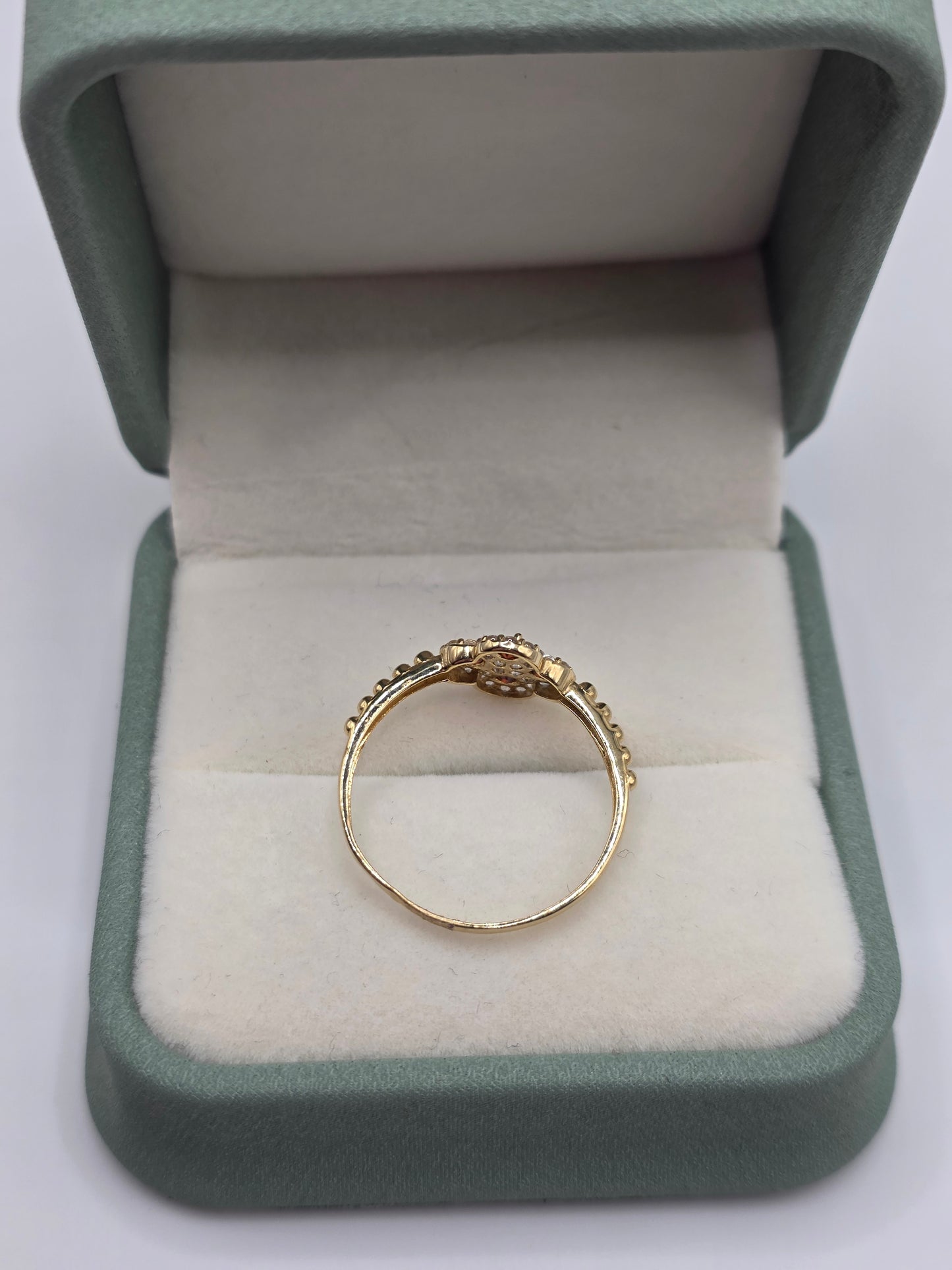 14ct gold cz flower ring