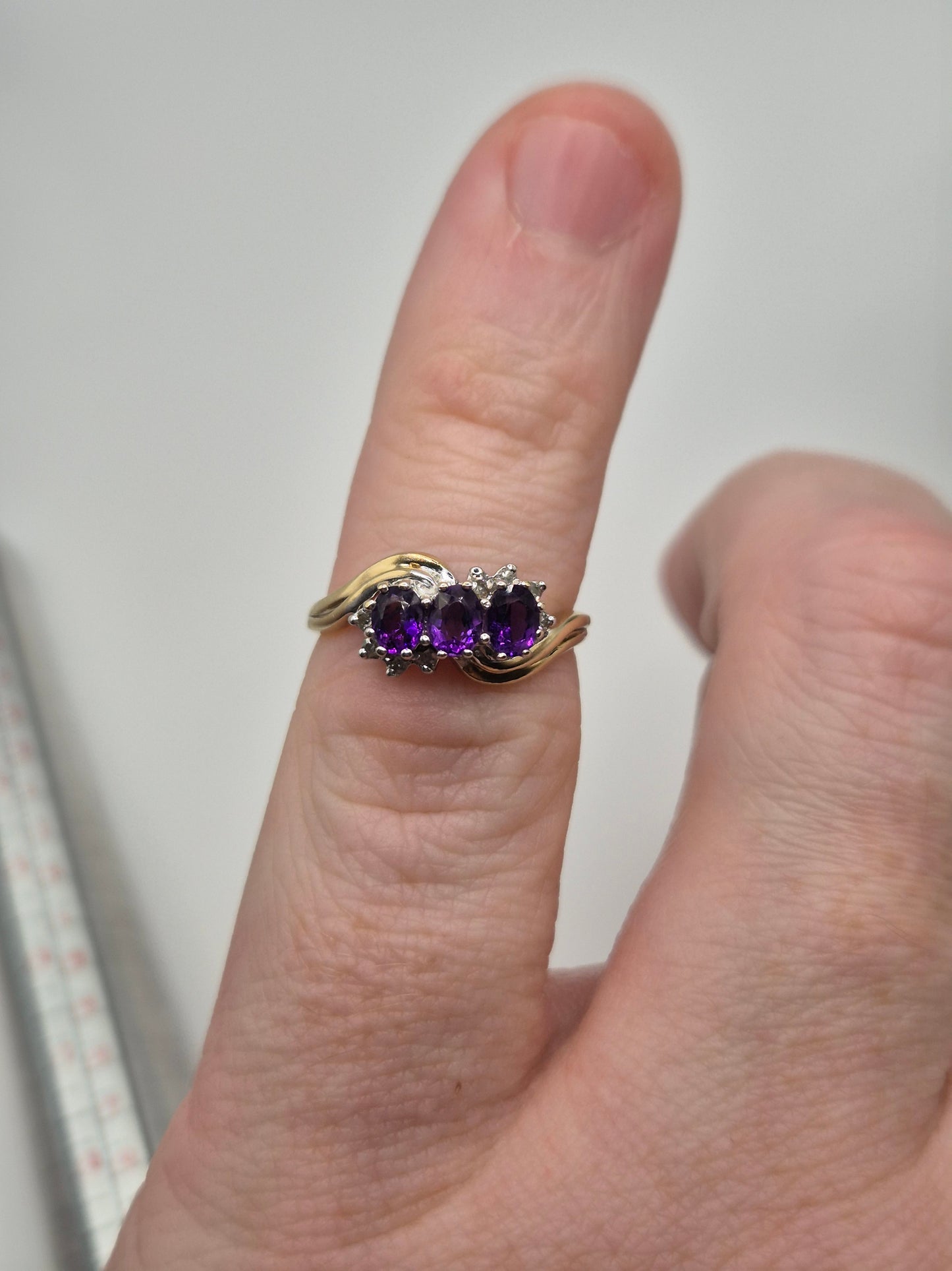 9ct gold amethysy and diamond ring