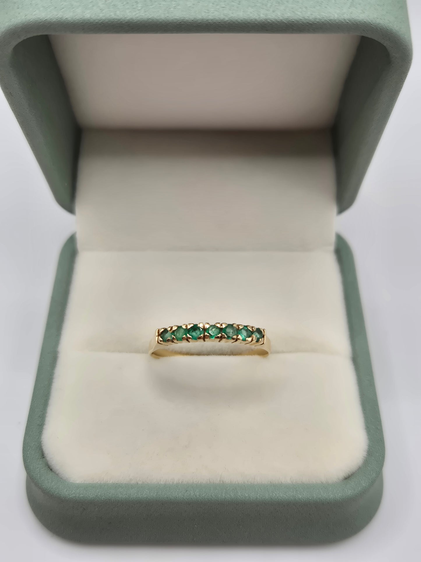 9ct gold emerald ring