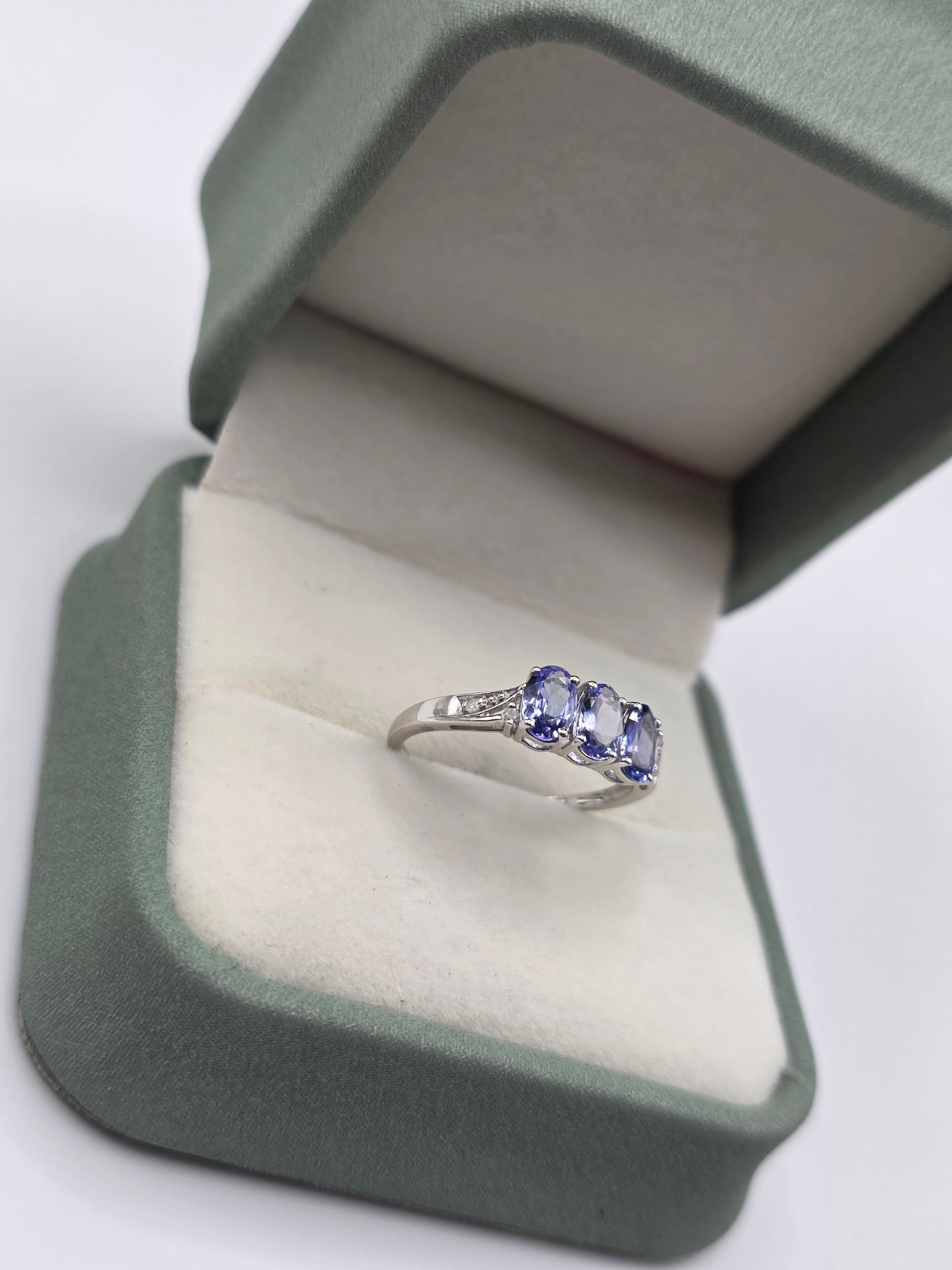 9ct white gold tanzanite and diamond ring