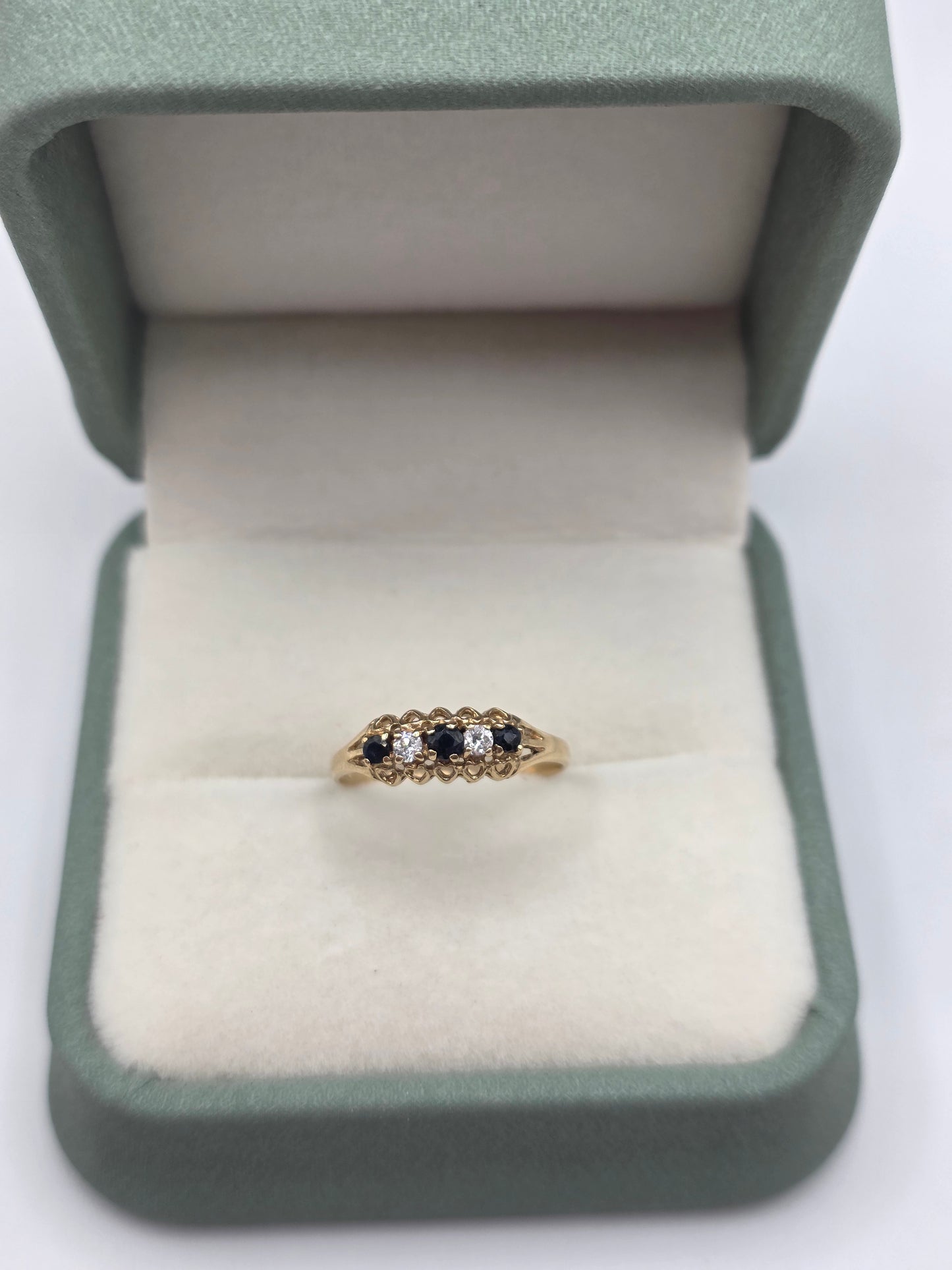 9ct gold sapphire and cz ring