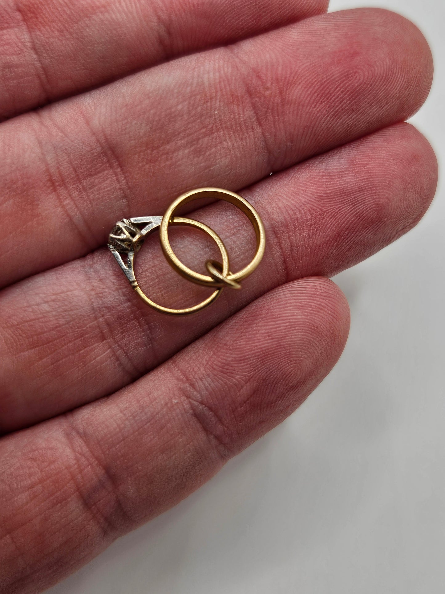 9ct gold ring charm