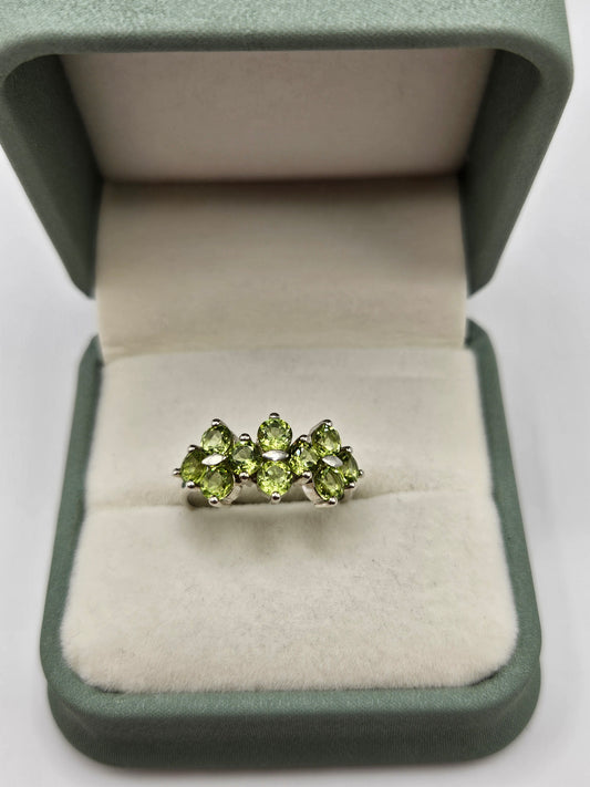 Silver peridot ring