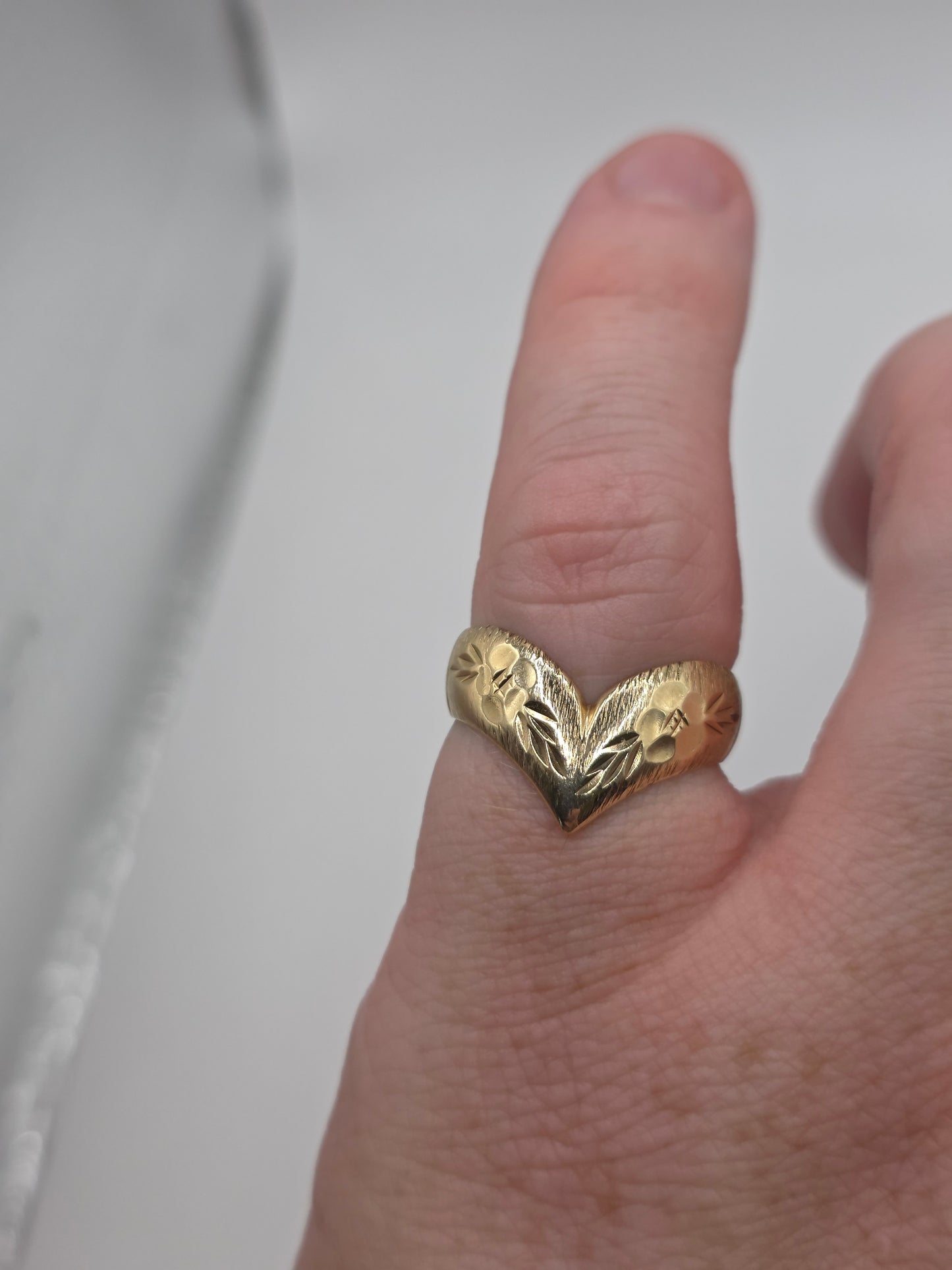 9ct gold wishbone ring