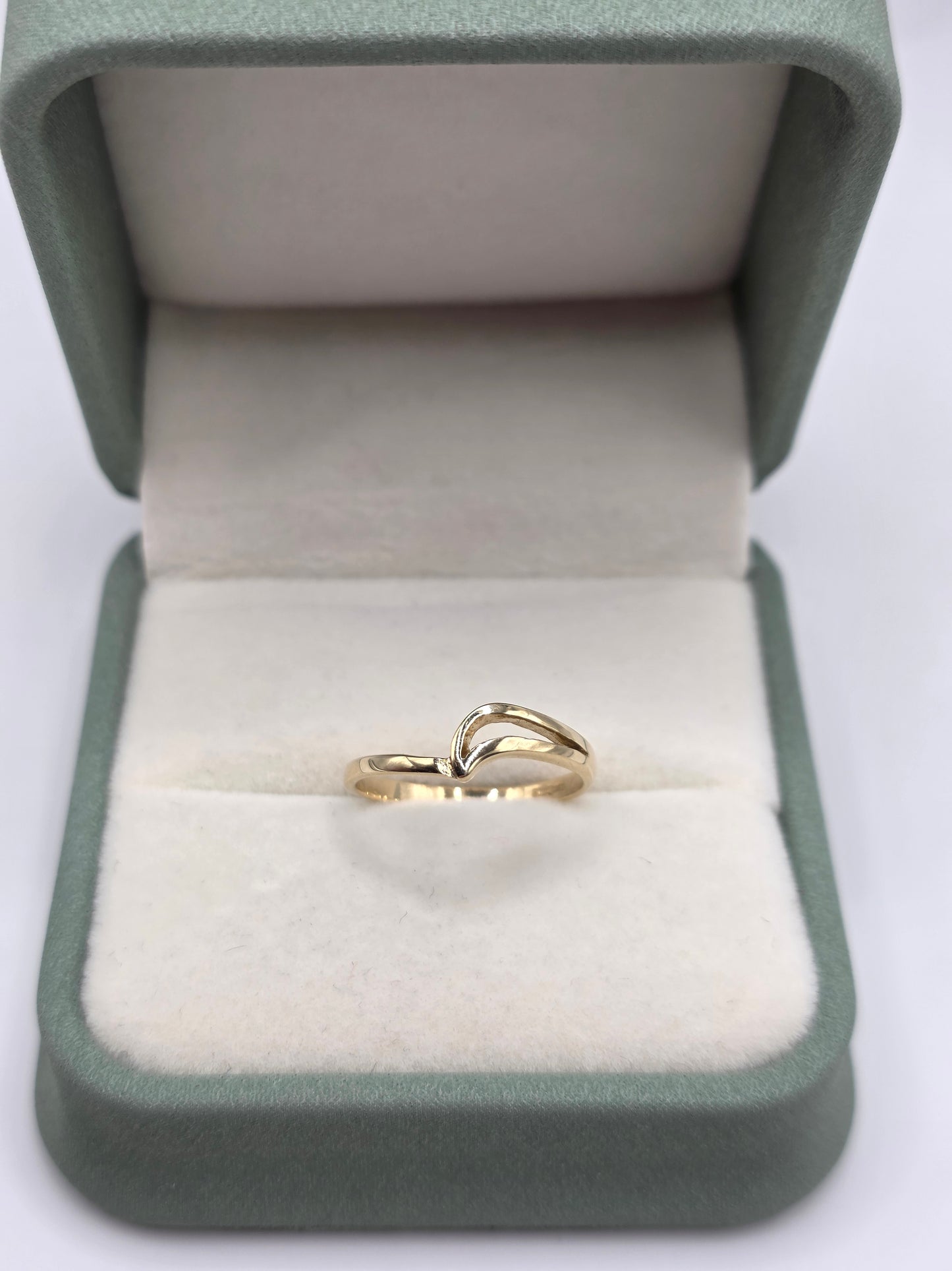 9ct gold ring