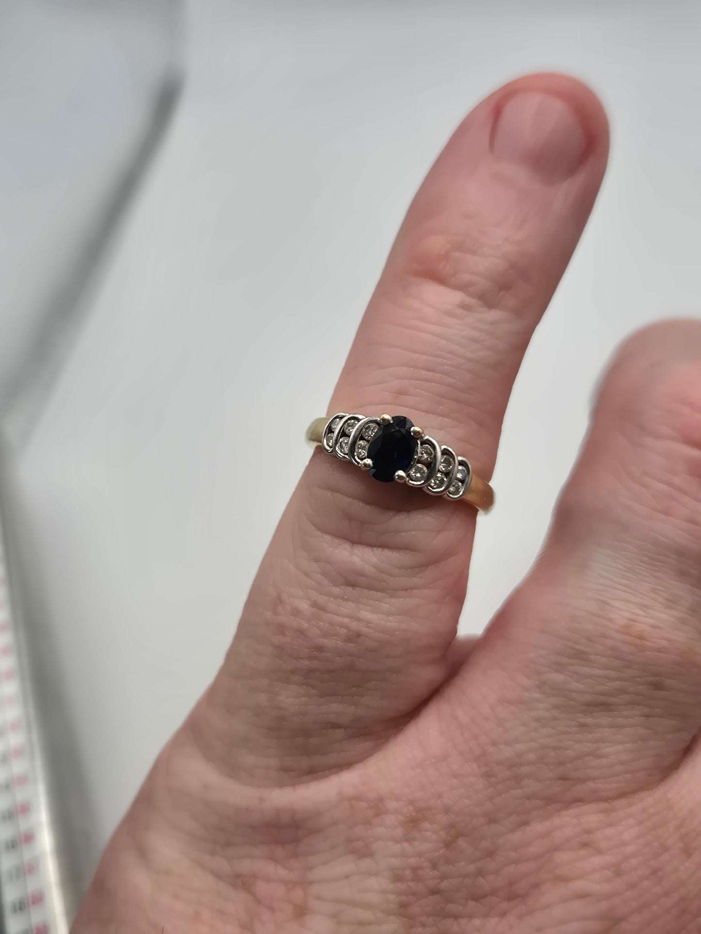 9ct gold sapphire and diamond ring