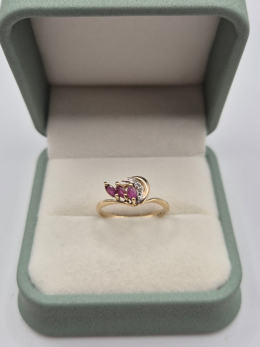 9ct gold ruby and diamond ring