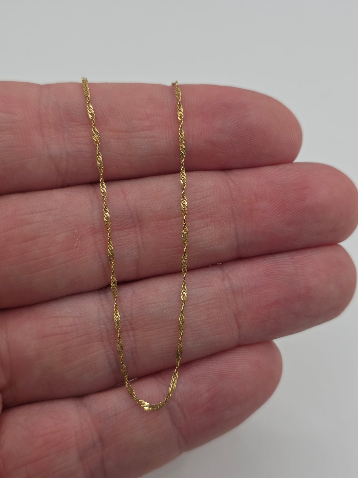 9ct gold twist link chain (121)