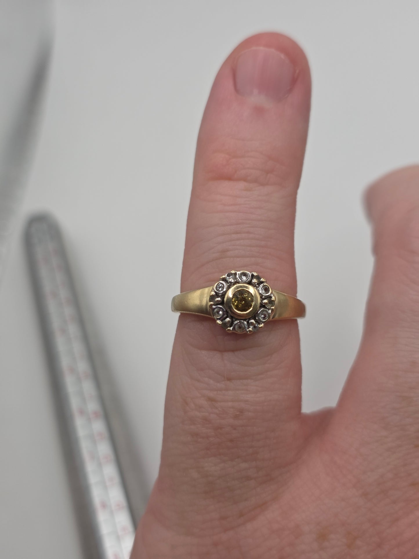 9ct gold citrine and zircon ring