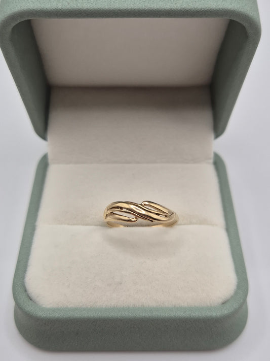 9ct gold ring