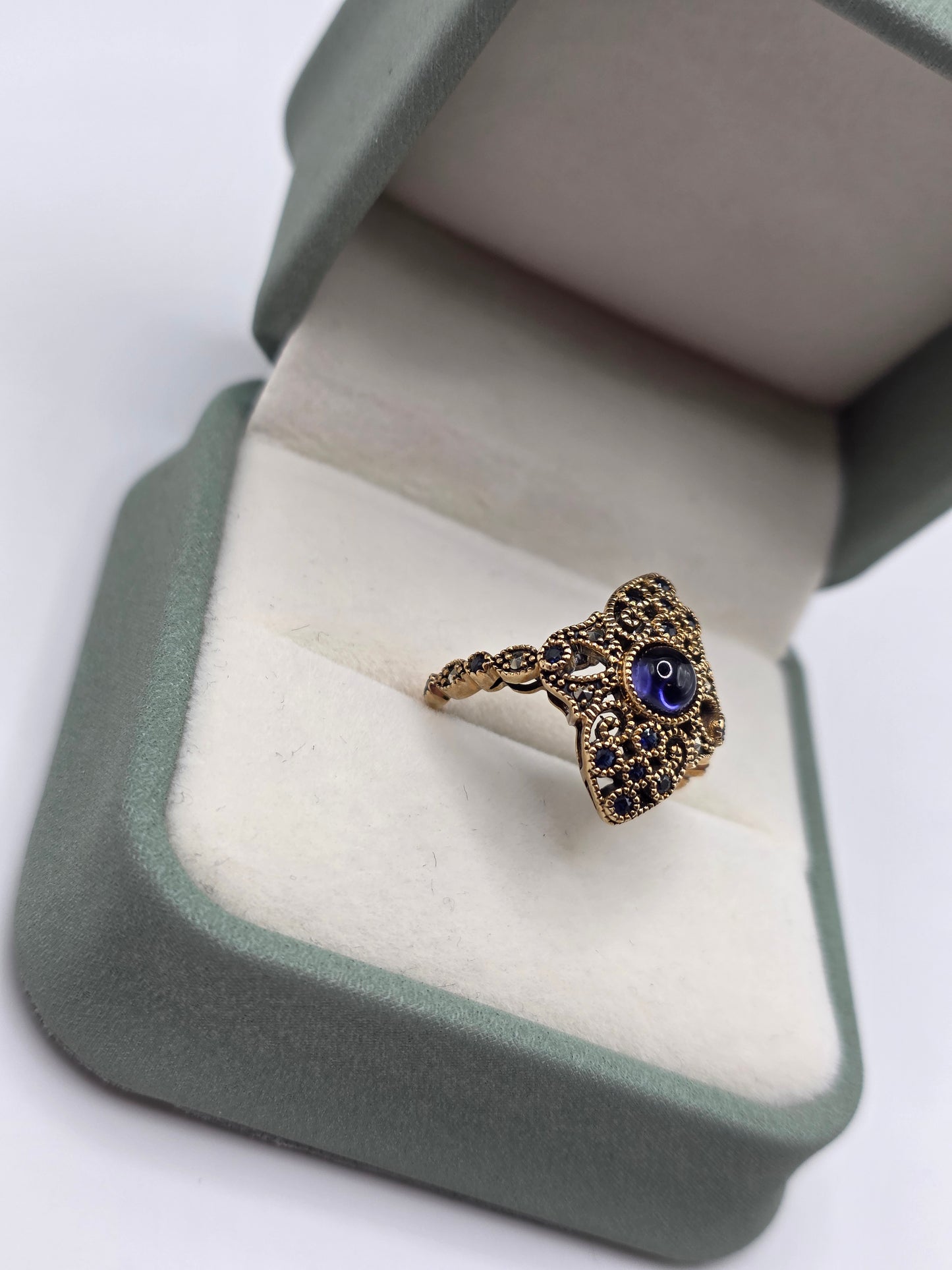 Art decor 9ct gold iolite and marcasite ring