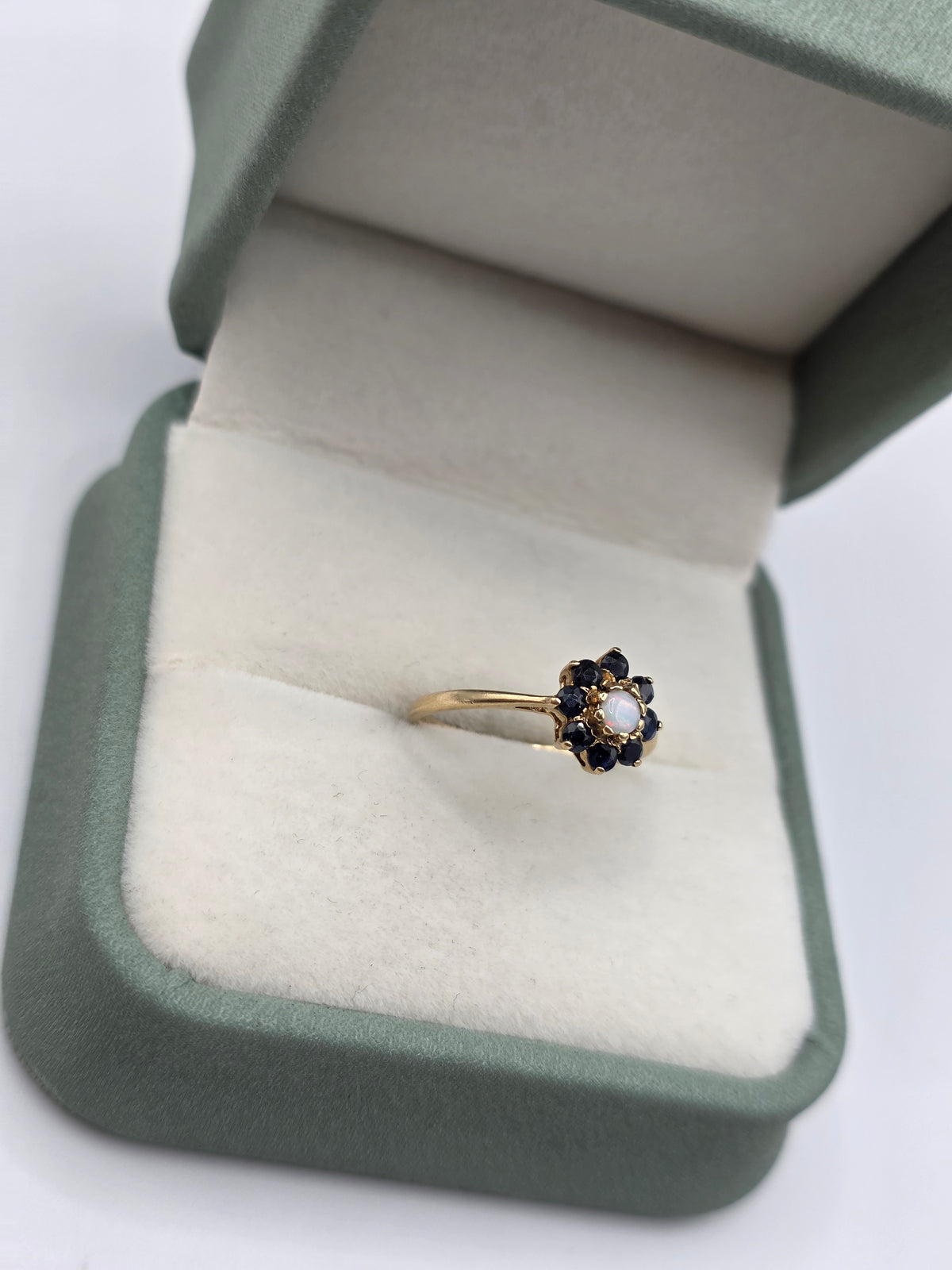 9ct gold opal and sapphire ring