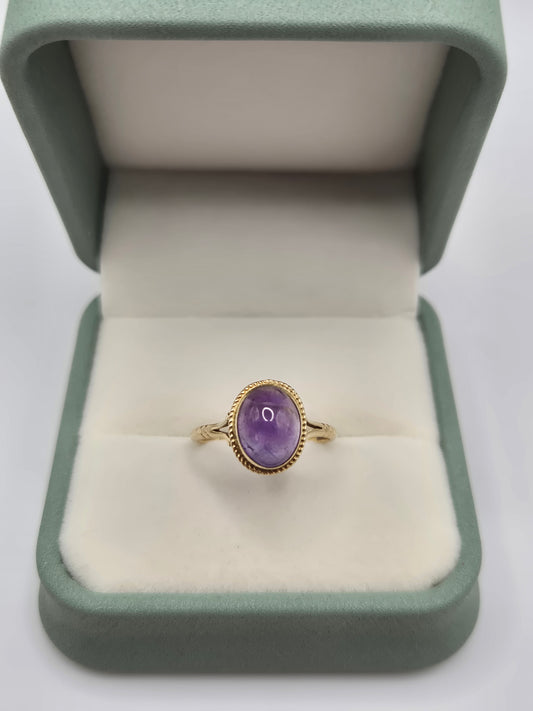 9ct gold cabachon amethyst ring