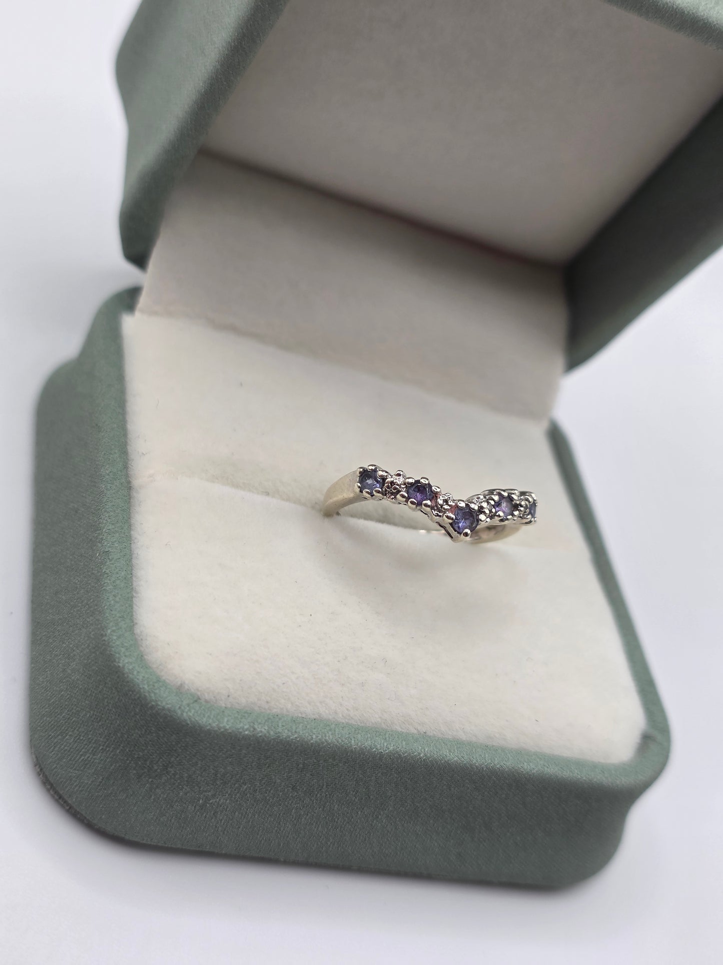9ct gold tanzanite and diamond wishbone ring