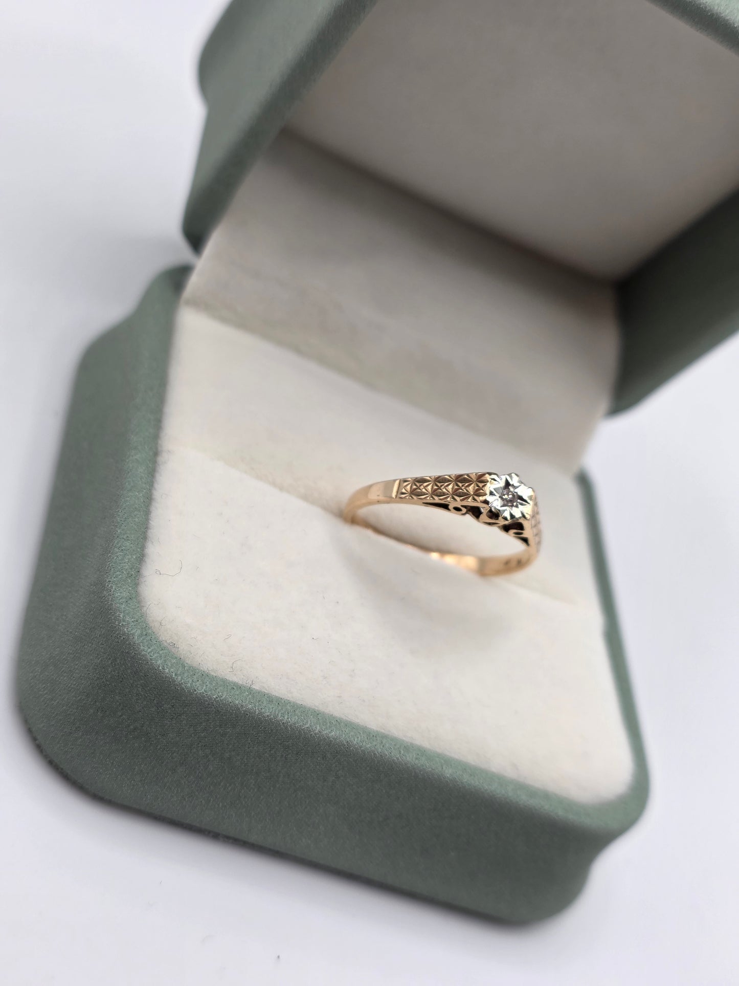 9ct rose gold diamond ring