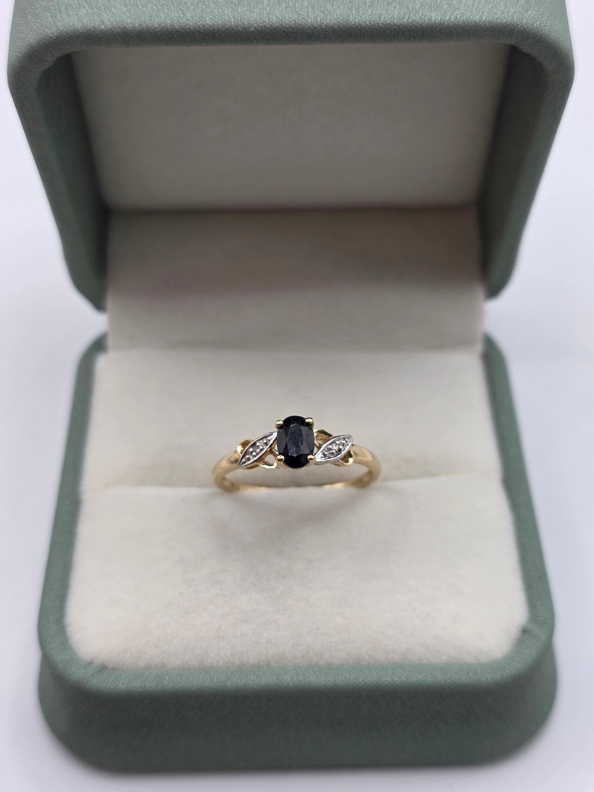 9ct gold sapphire and diamond ring