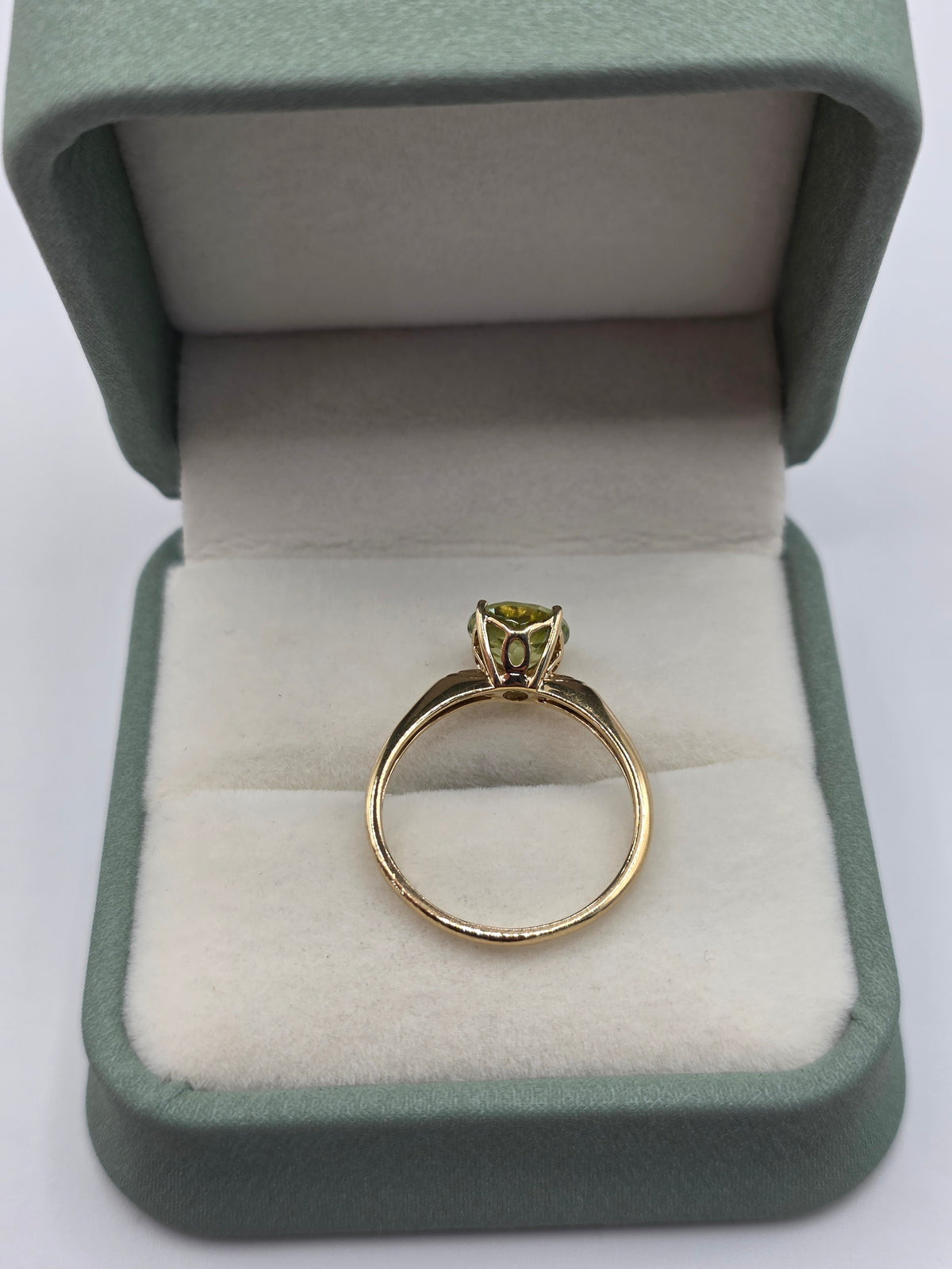 9ct gold green topaz ring