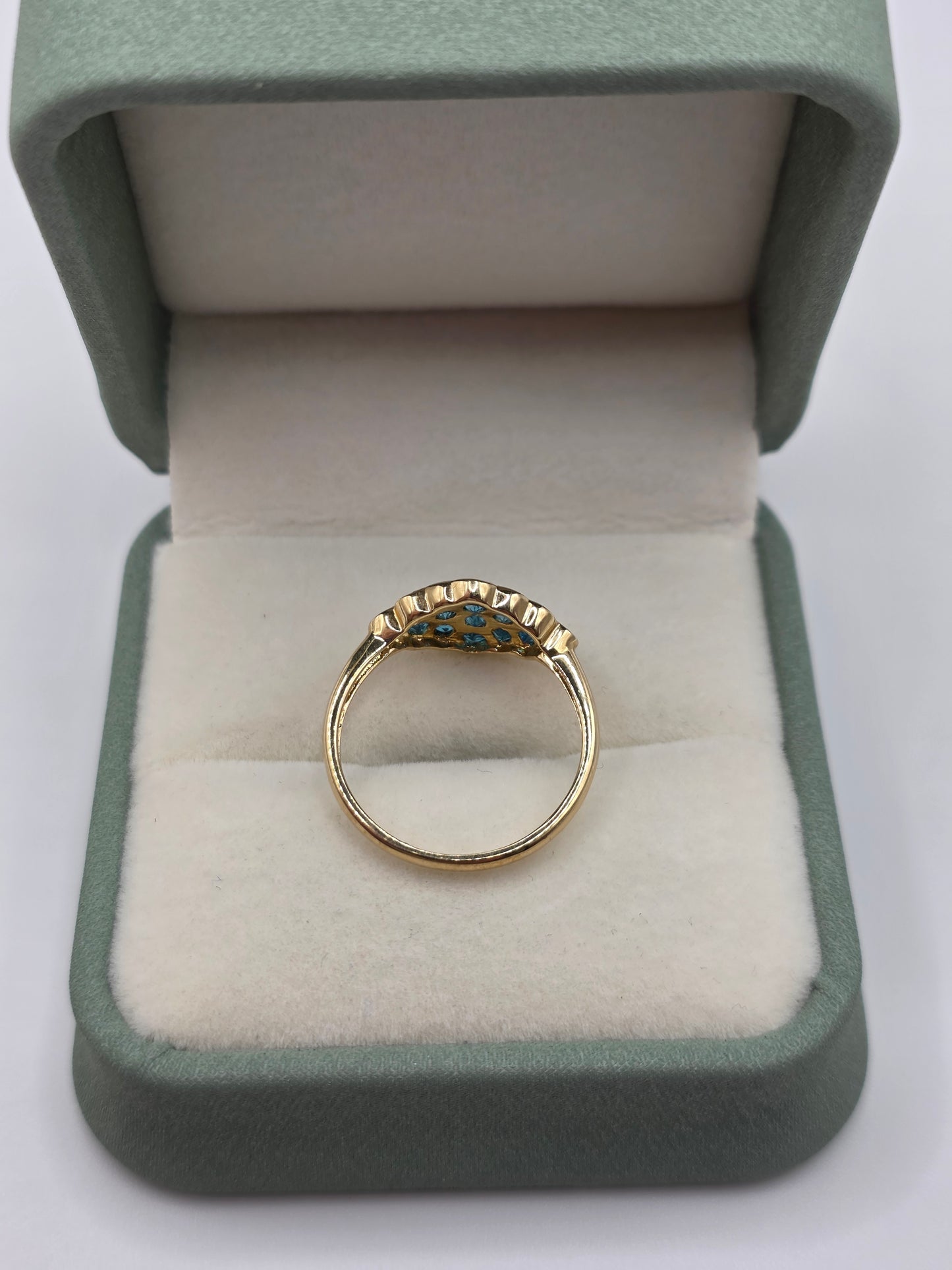 9ct gold blue cz ring
