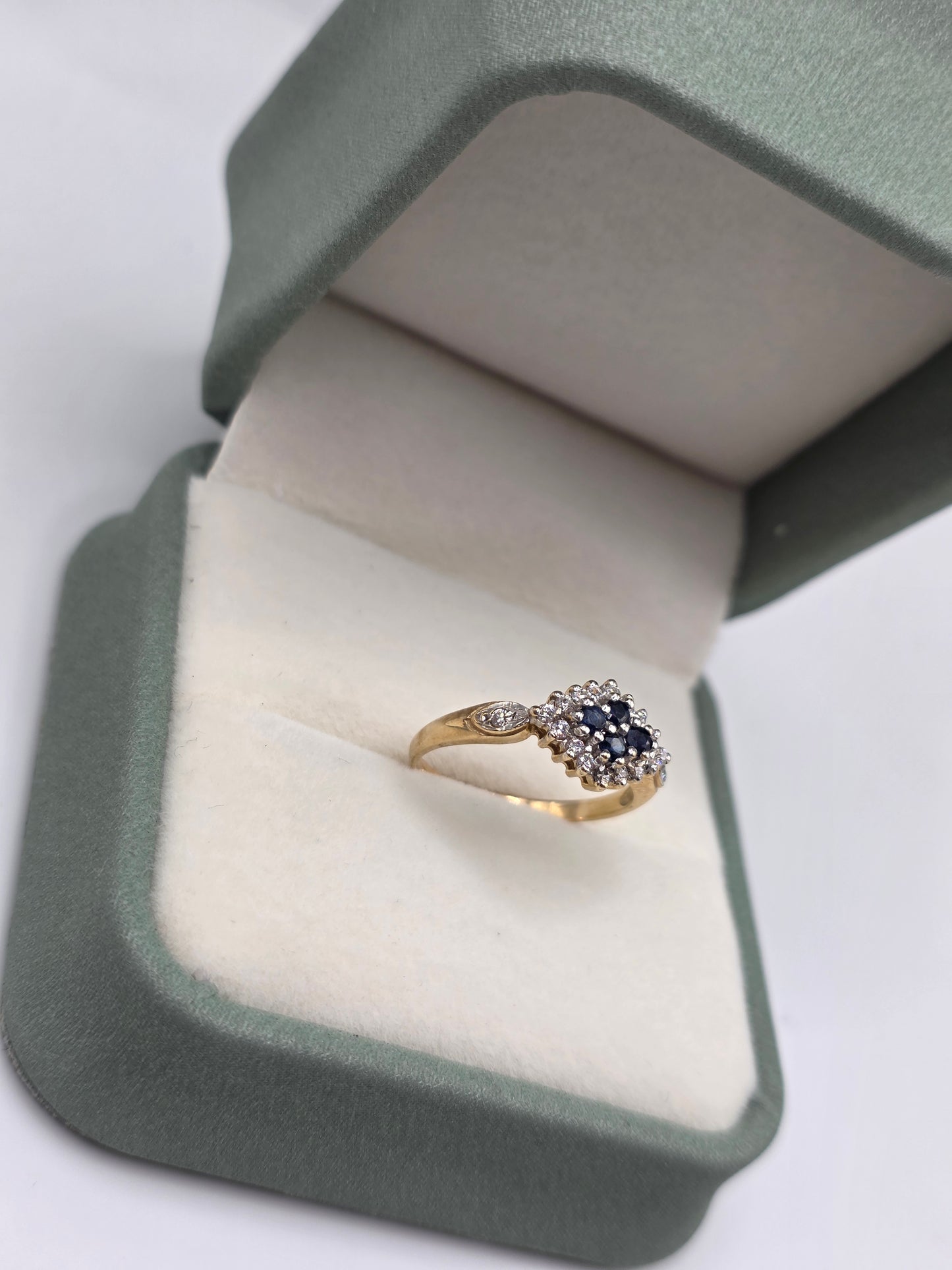 9ct gold sapphire and cz ring