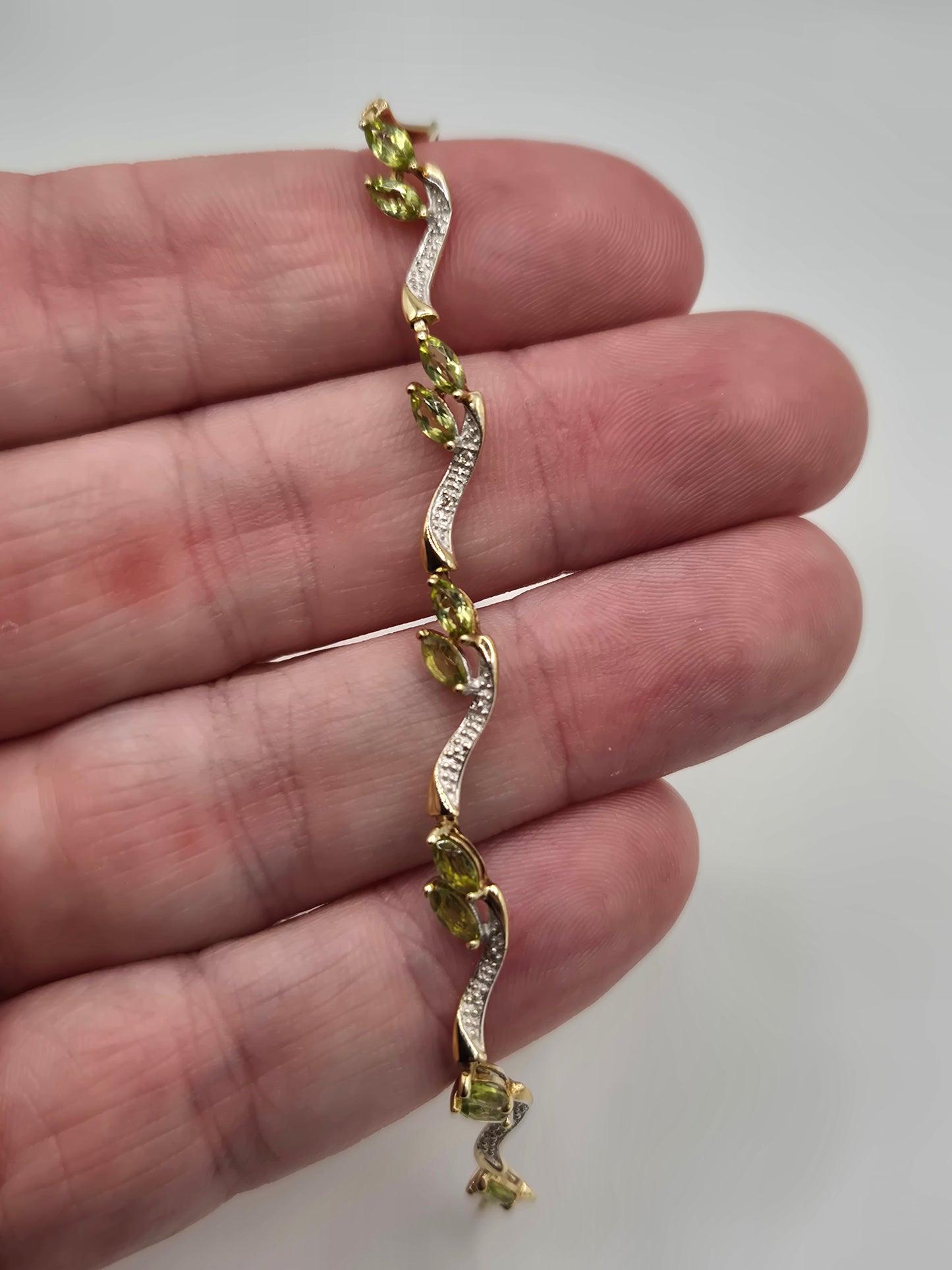 9ct gold peridot bracelet