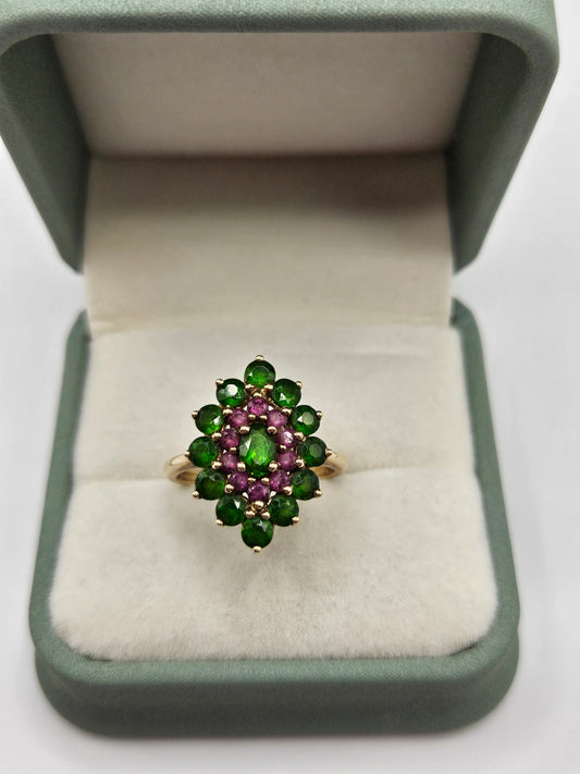 9ct gold diopside and Almandine garnet ring