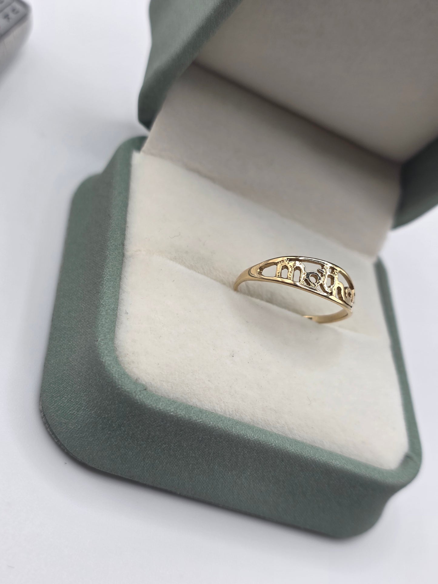 9ct gold mother ring