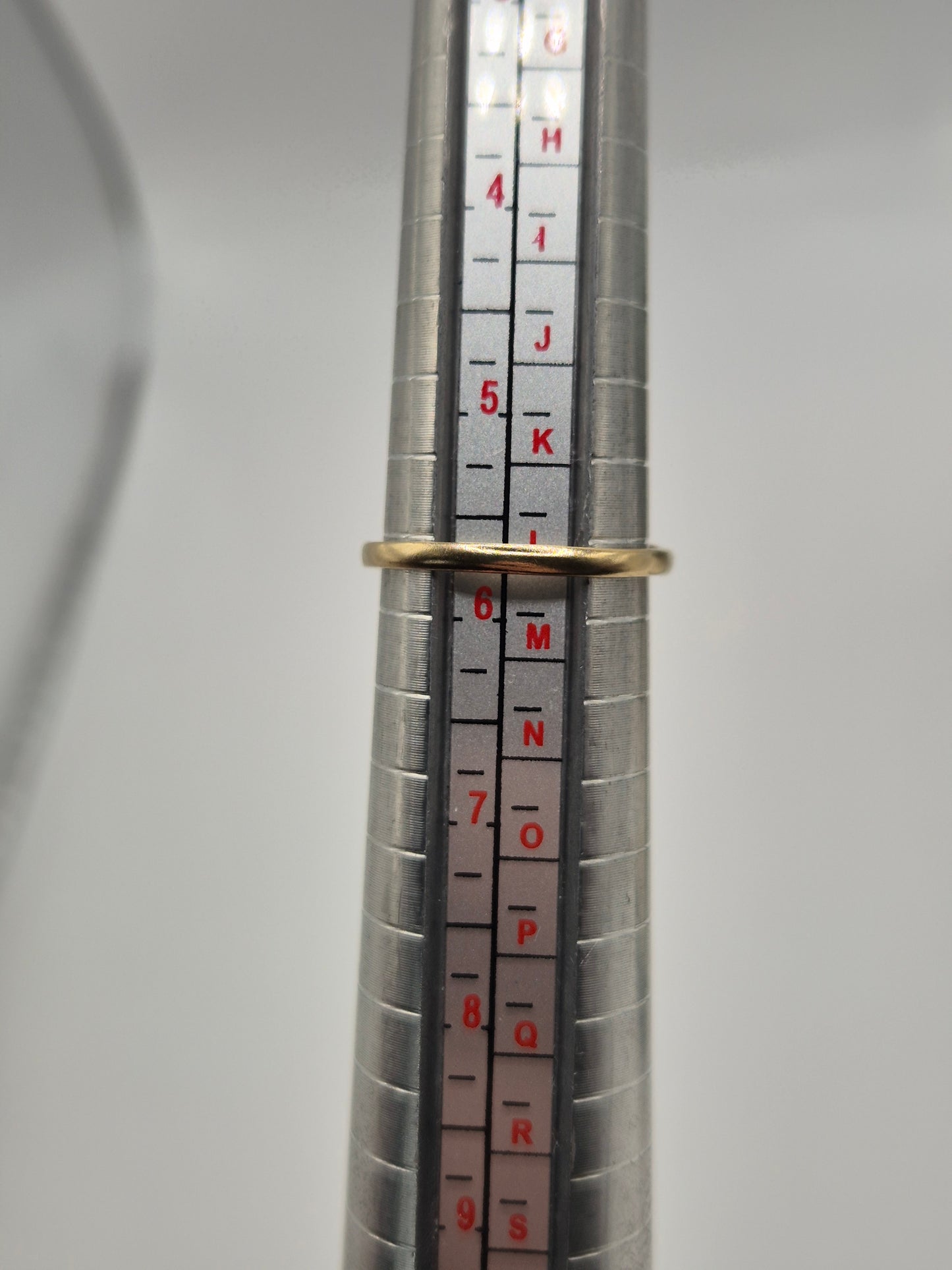 9ct gold sapphire and diamond ring