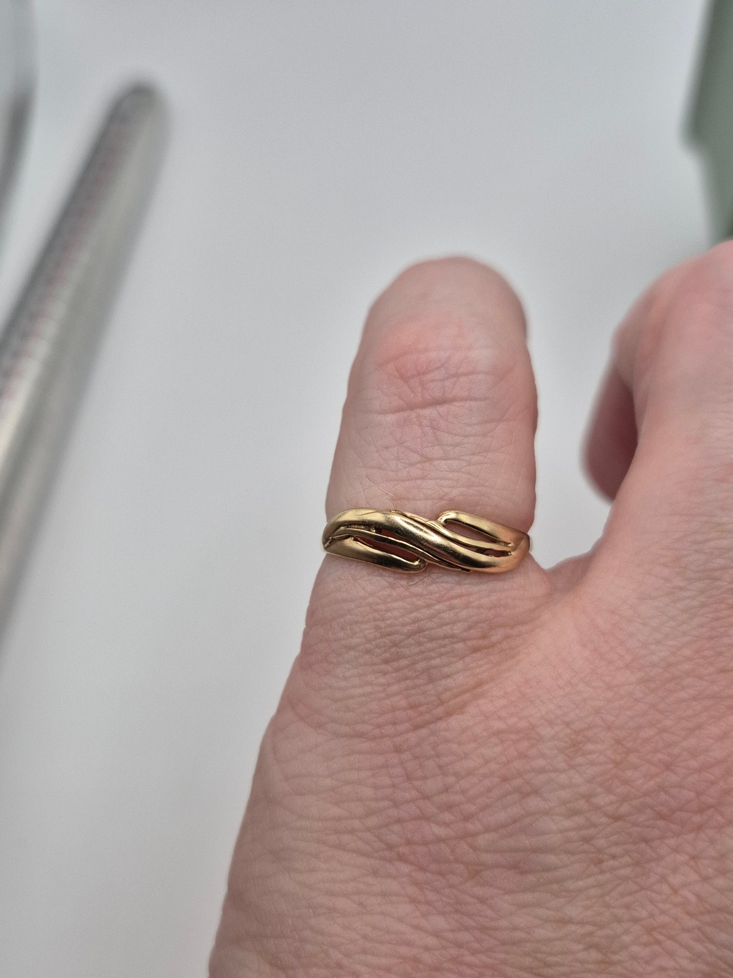 9ct gold ring