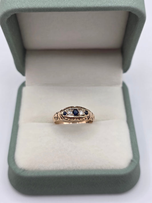 Vintage 9ct gold sapphire and diamond gypsy ring