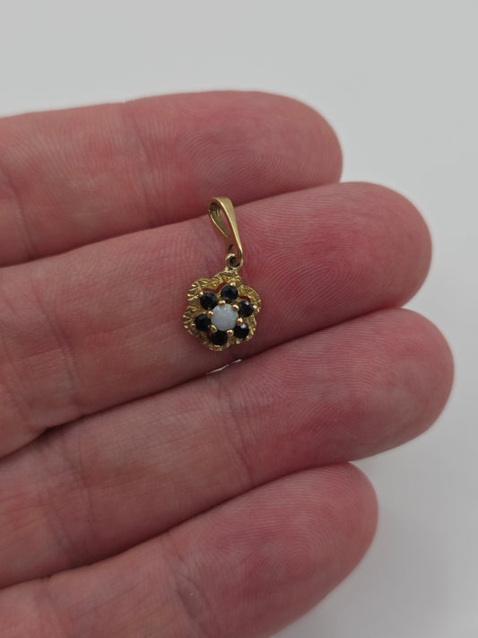 9ct gold opal and sapphire pendant