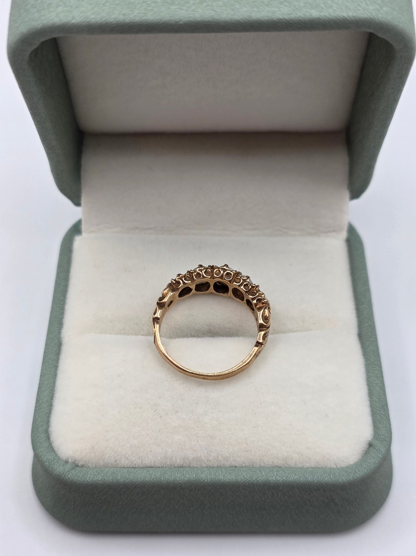 Vintage 9ct gold opal ring